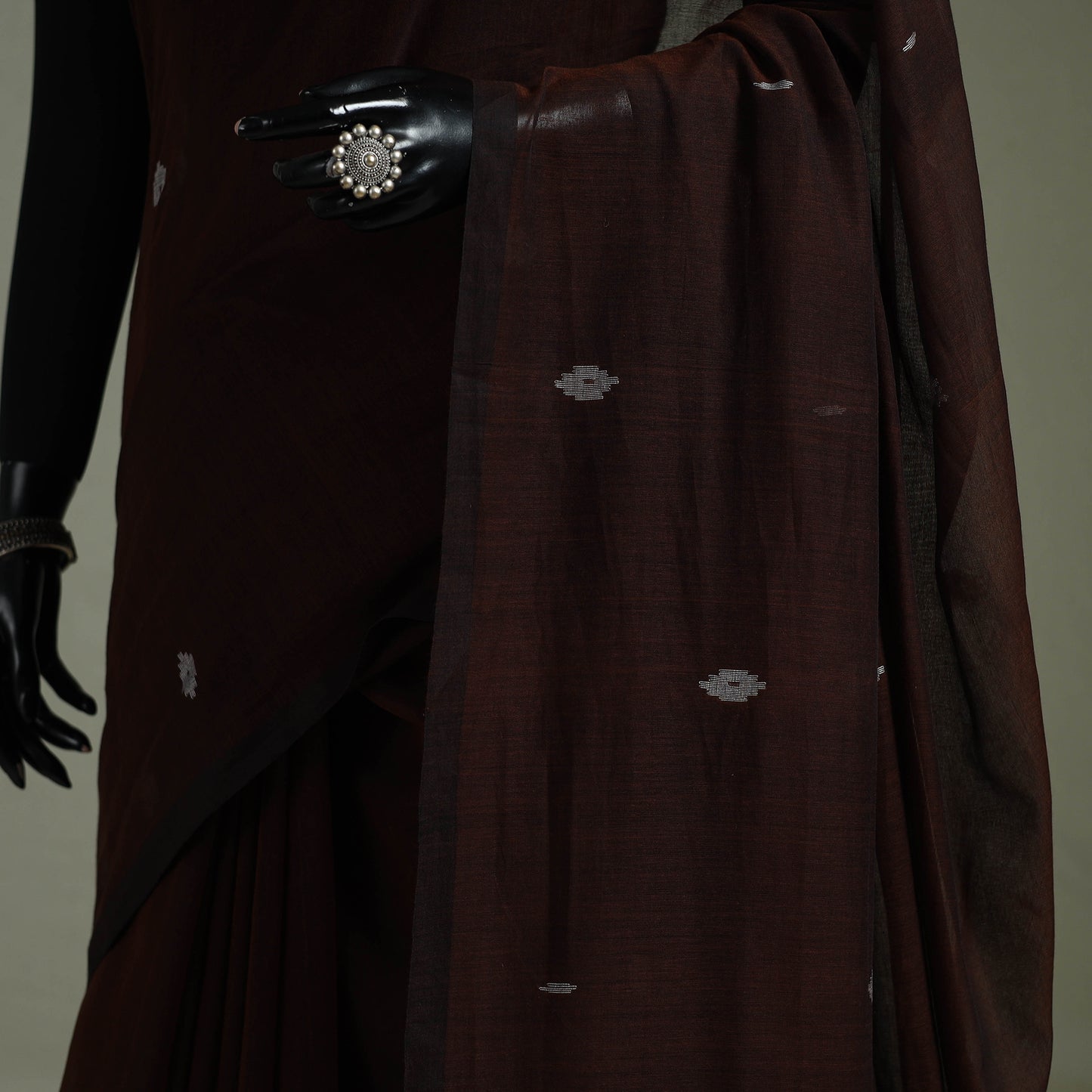 Handloom Pure Mul Cotton Phulia Jamdani Saree with Tassels 06