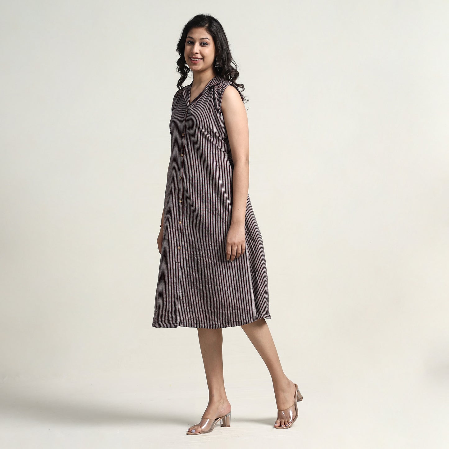 Buy Plain Handloom Cotton Collared Neck Buttoned Down Dress Online l iTokri.com