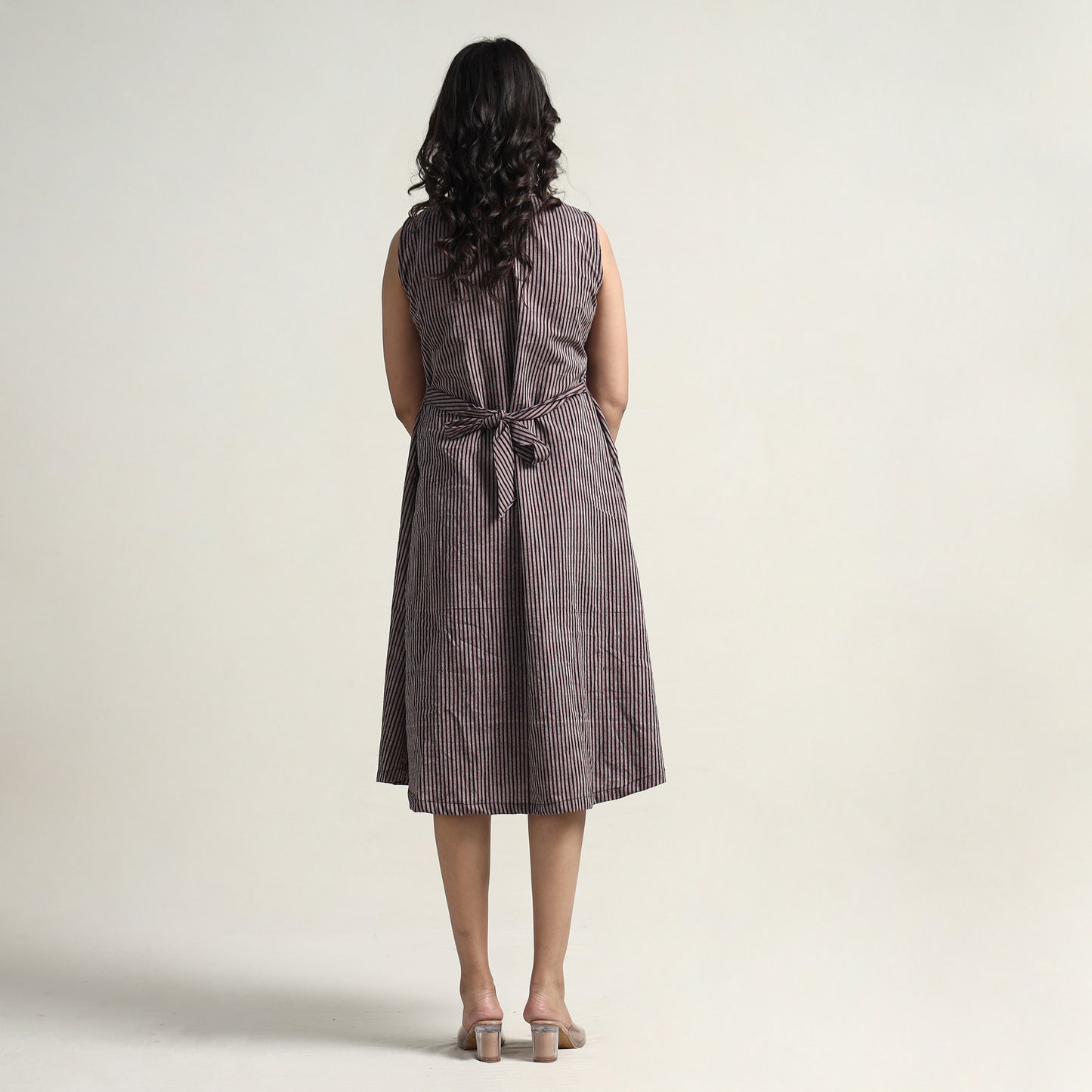 Buy Plain Handloom Cotton Collared Neck Buttoned Down Dress Online l iTokri.com