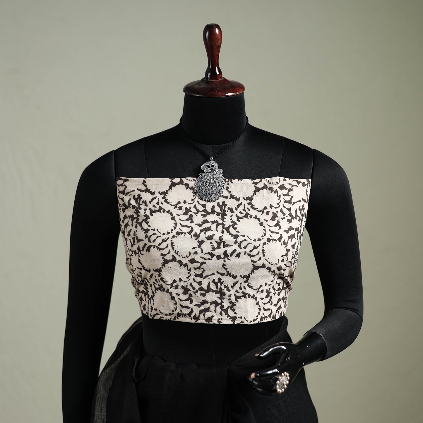 Black - Nazaakat Kota Doria Cotton Plain Saree with Blouse & Jewellery Set 07