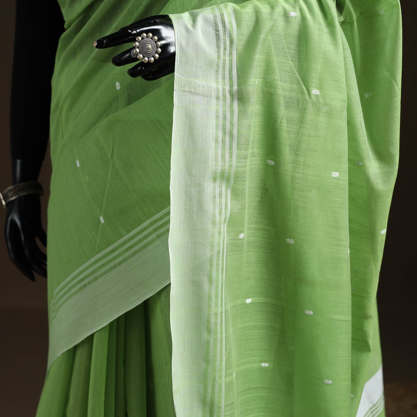 Green - Pure Handloom Cotton Thread Buti Chanderi Saree 14
