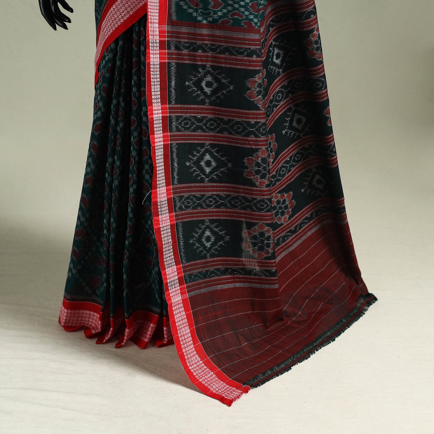 Pure Handwoven Sambalpuri Ikat Cotton Saree 03