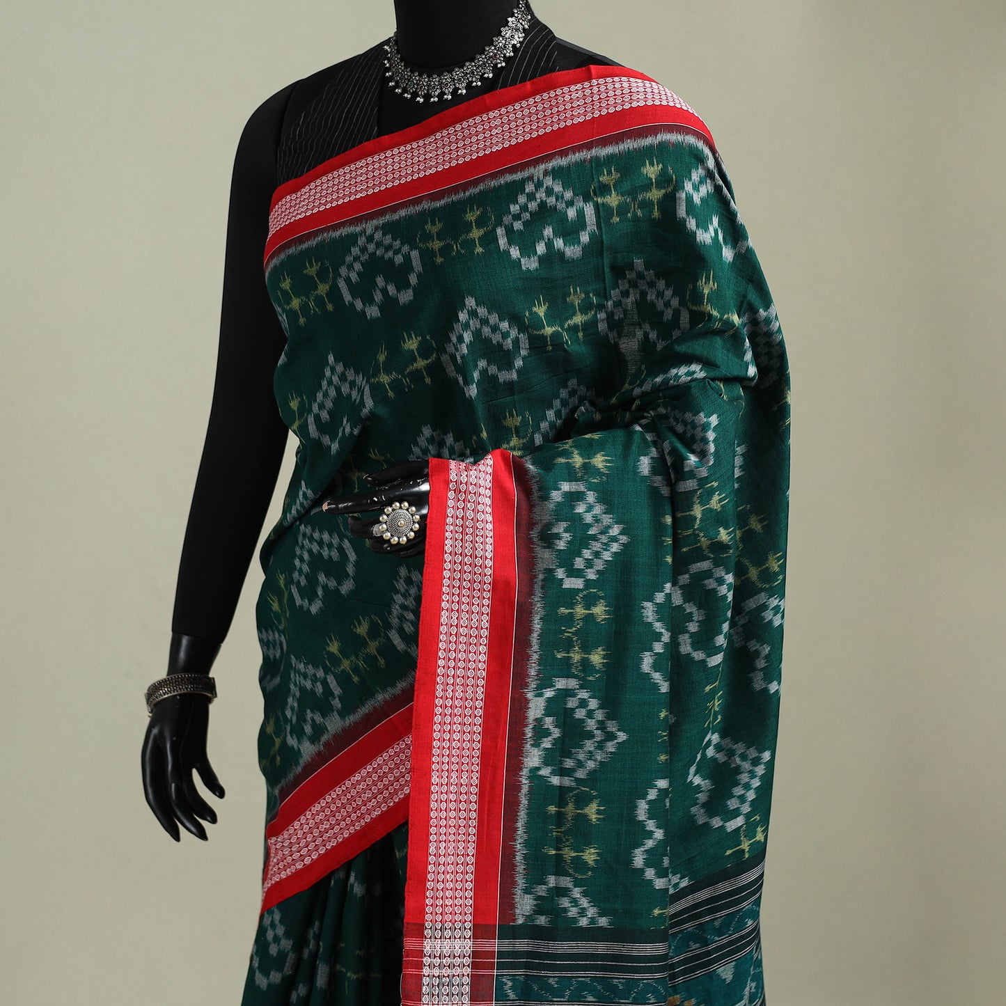 Pure Handwoven Sambalpuri Ikat Cotton Saree 04