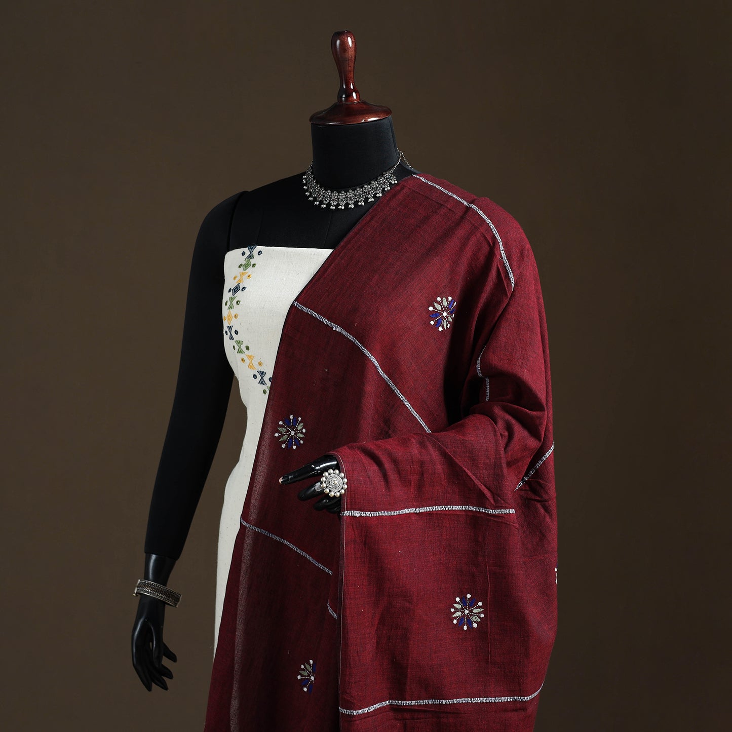 Kantha Hand Embroidered Khes Handwoven Cotton Dupatta 01