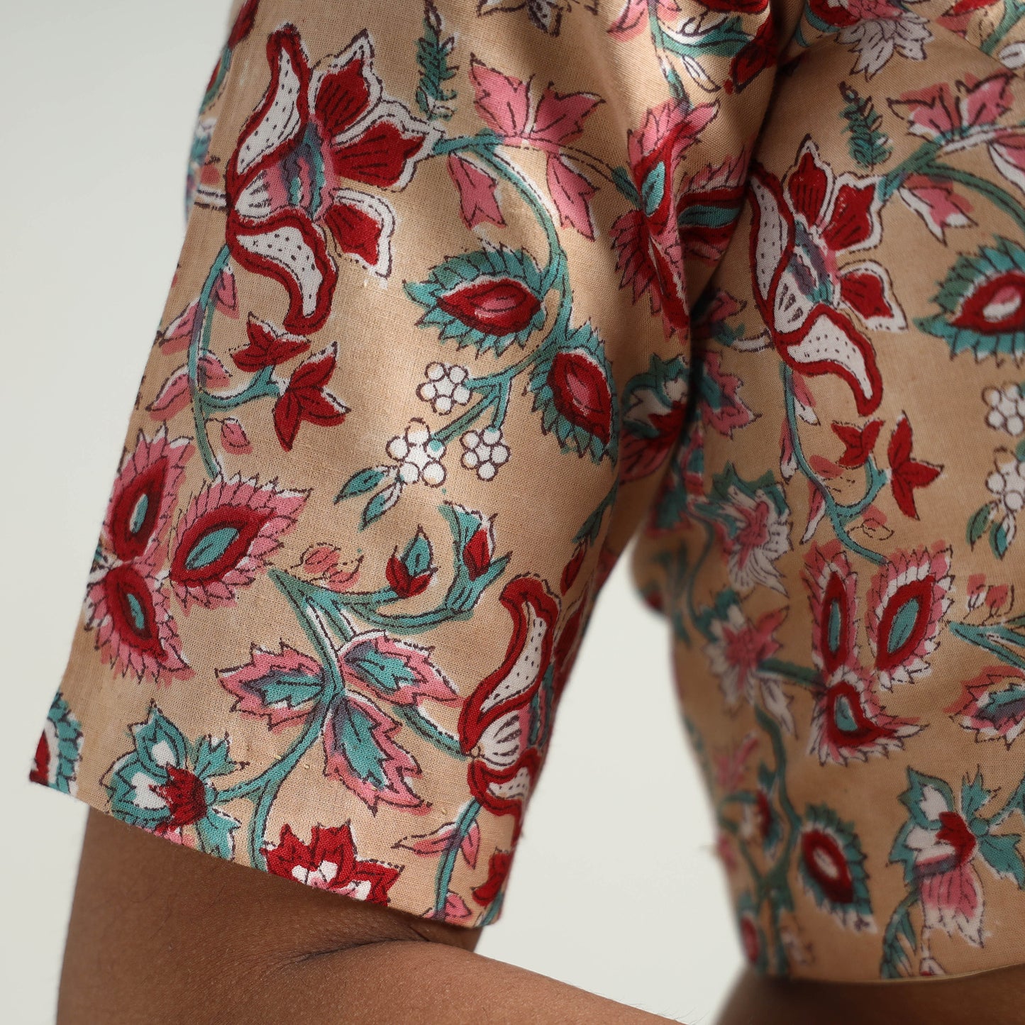 Buy Sanganeri Block Printed Cotton Stitched Blouse Online at iTokri.com