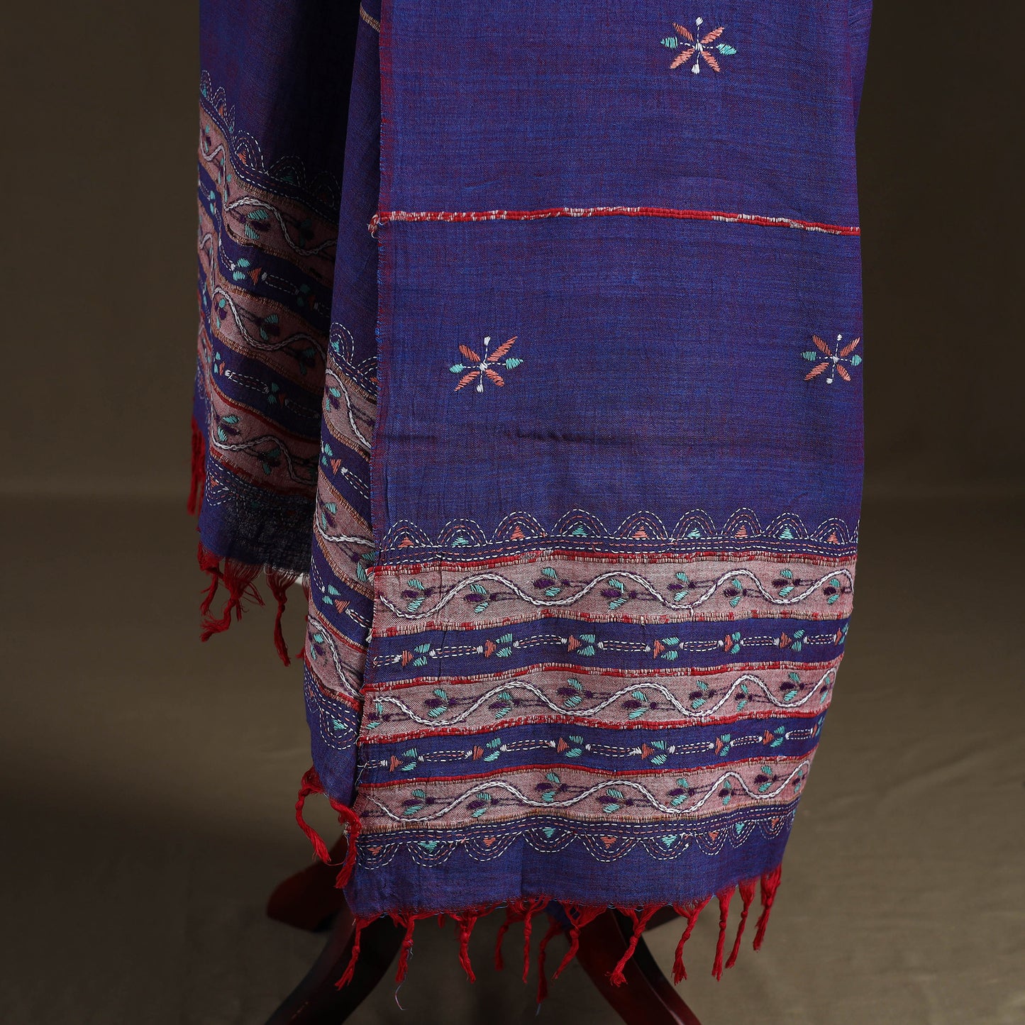 Kantha Hand Embroidered Khes Handwoven Cotton Dupatta 37