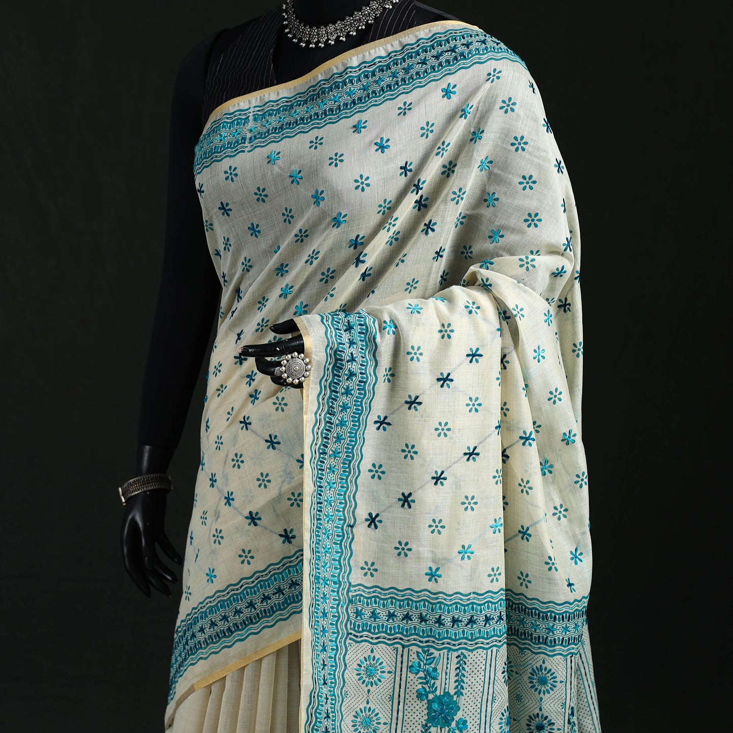 White - Bengal Kantha Hand Embroidery Silk Cotton Chapa Work Saree 10