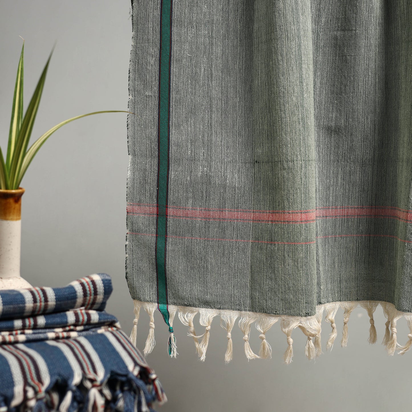 Handloom Fine Cotton Bath Towel 01