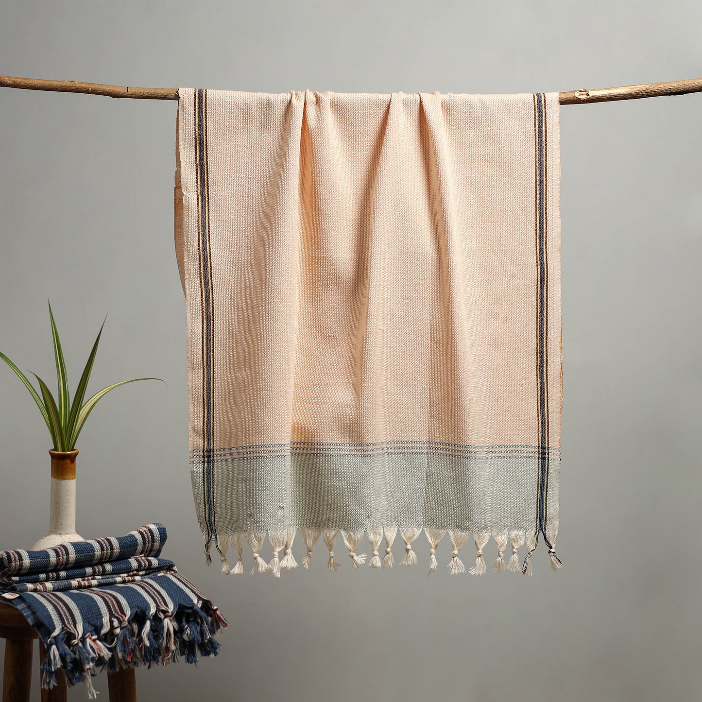 Handloom Fine Cotton Checks Bath Towel 50