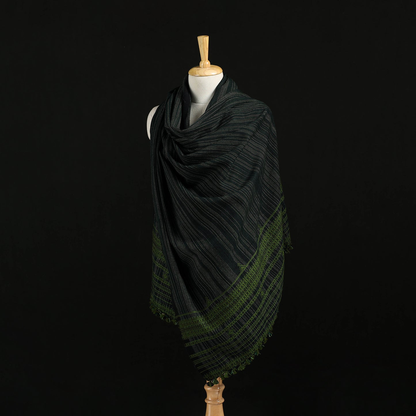 Kutch Bhujodi Handwoven Acrylic Wool Shawl 01