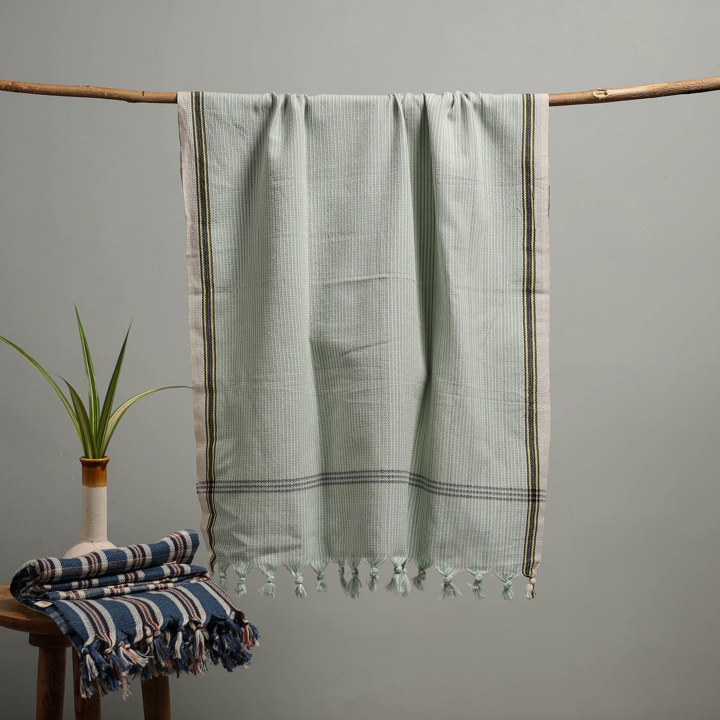 Handloom Fine Cotton Checks Bath Towel 60