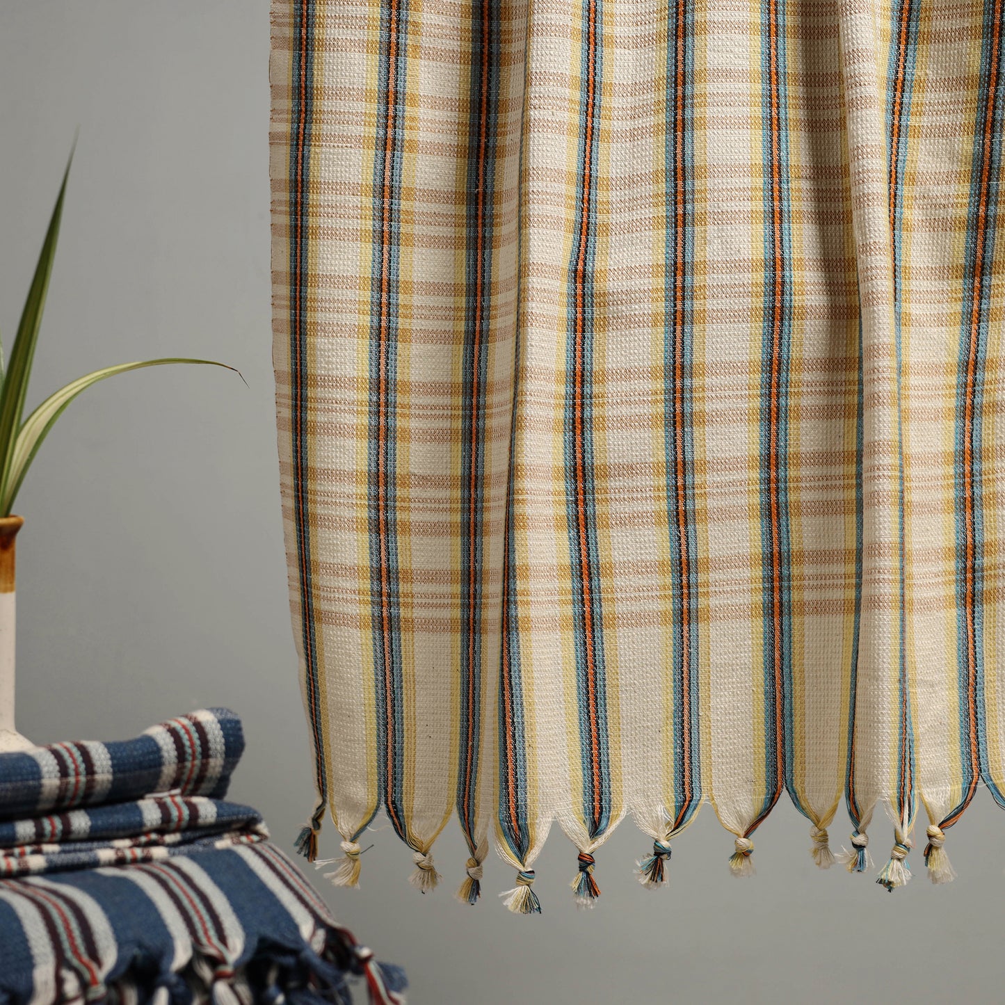 Handloom Fine Cotton Checks Bath Towel 63