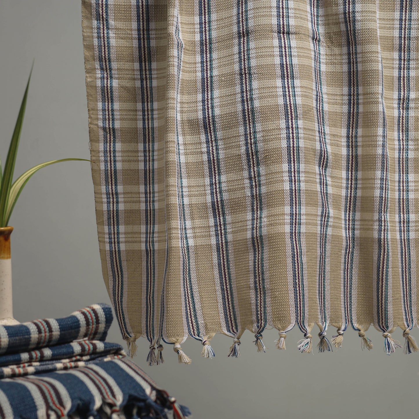 Handloom Fine Cotton Checks Bath Towel 66