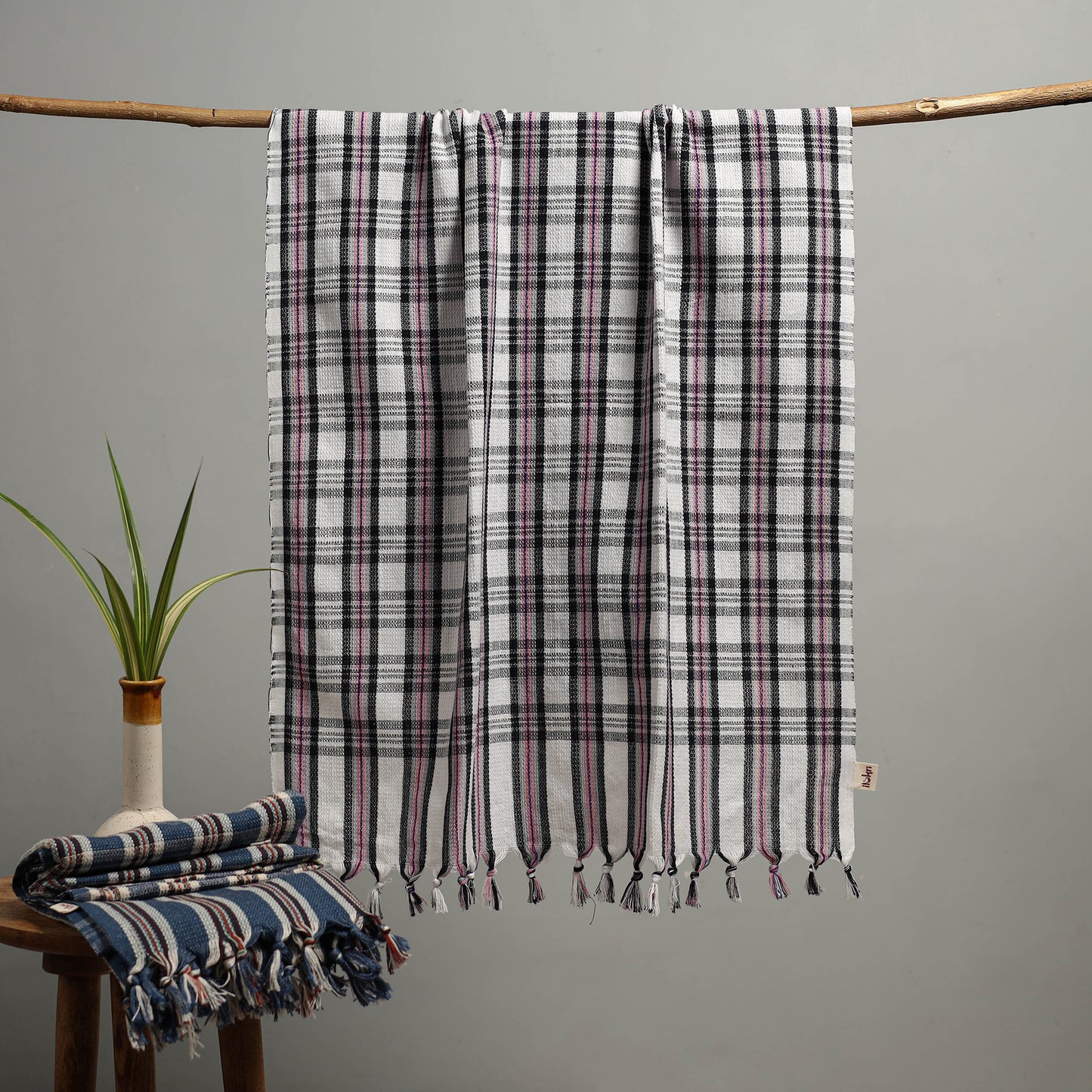 Handloom Fine Cotton Checks Bath Towel 69