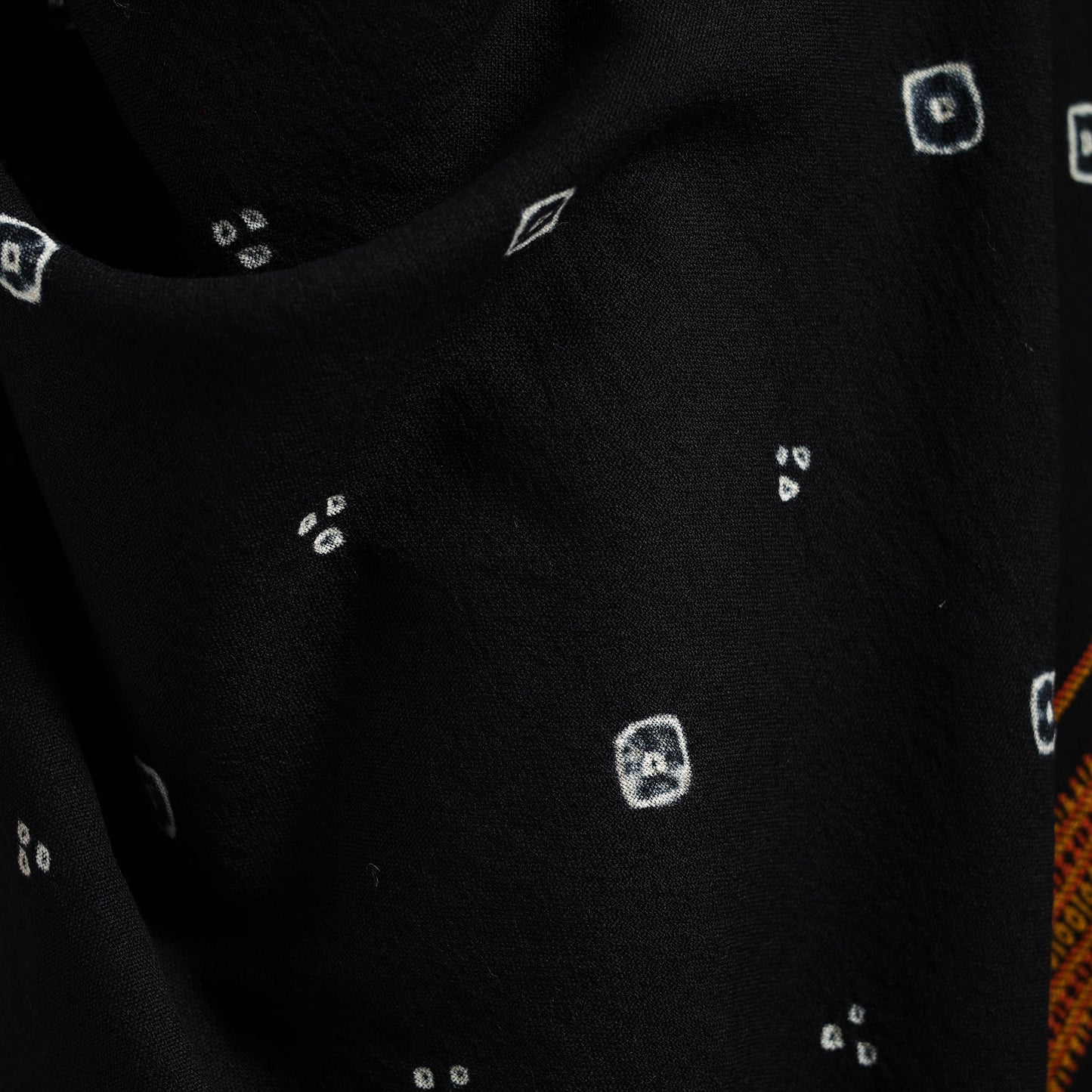 Kutch Handwoven Bandhani Merino Wool Shawl 23