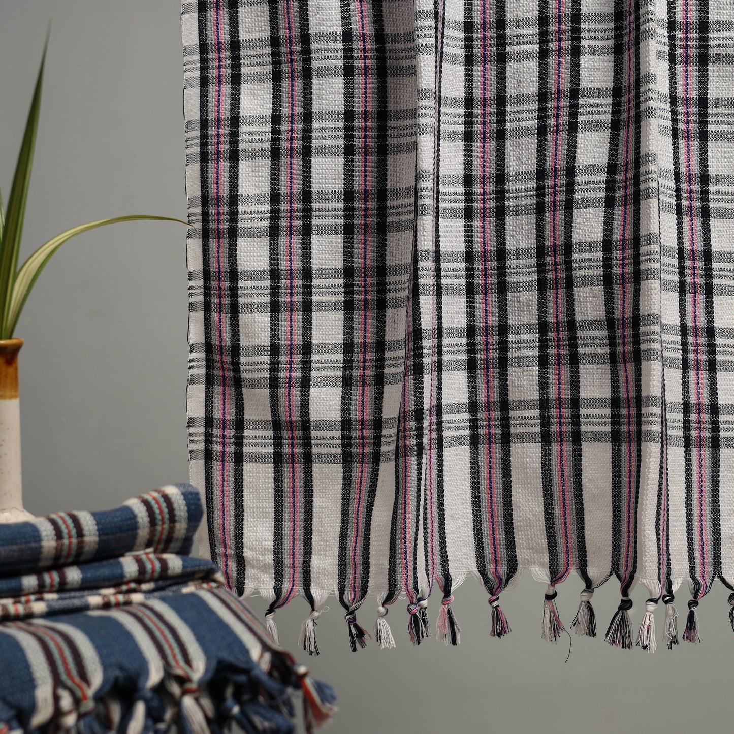 Handloom Fine Cotton Checks Bath Towel 69
