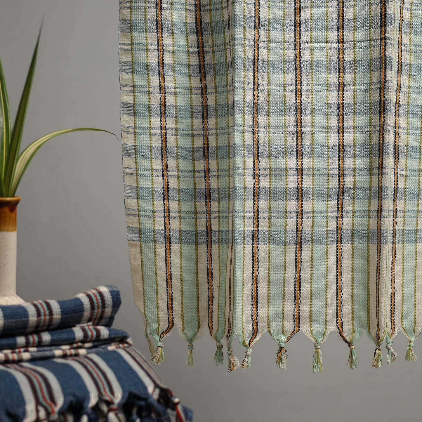 Handloom Fine Cotton Checks Bath Towel 81