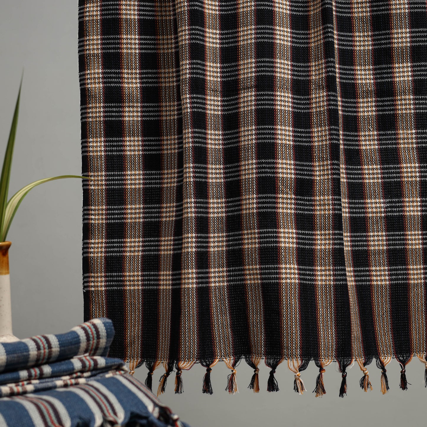 Handloom Fine Cotton Checks Bath Towel 84