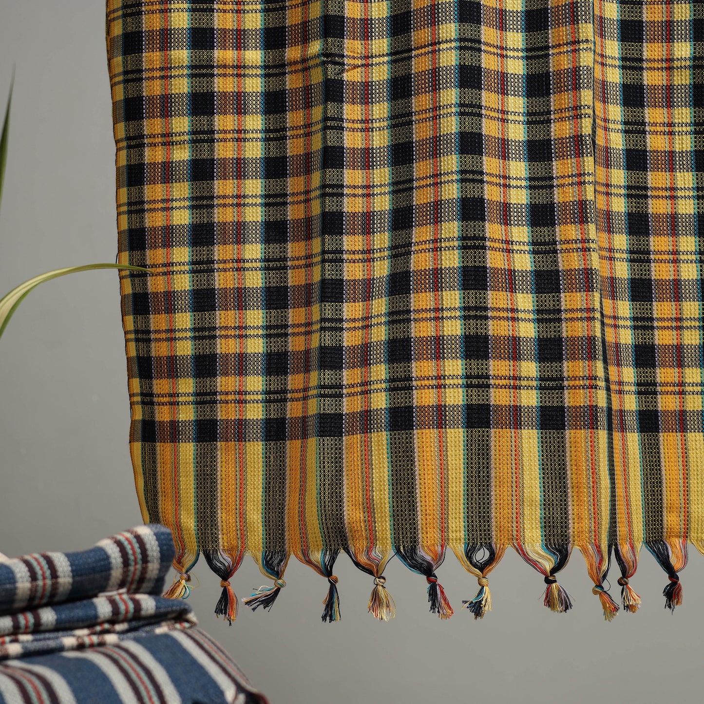 Handloom Fine Cotton Checks Bath Towel 96