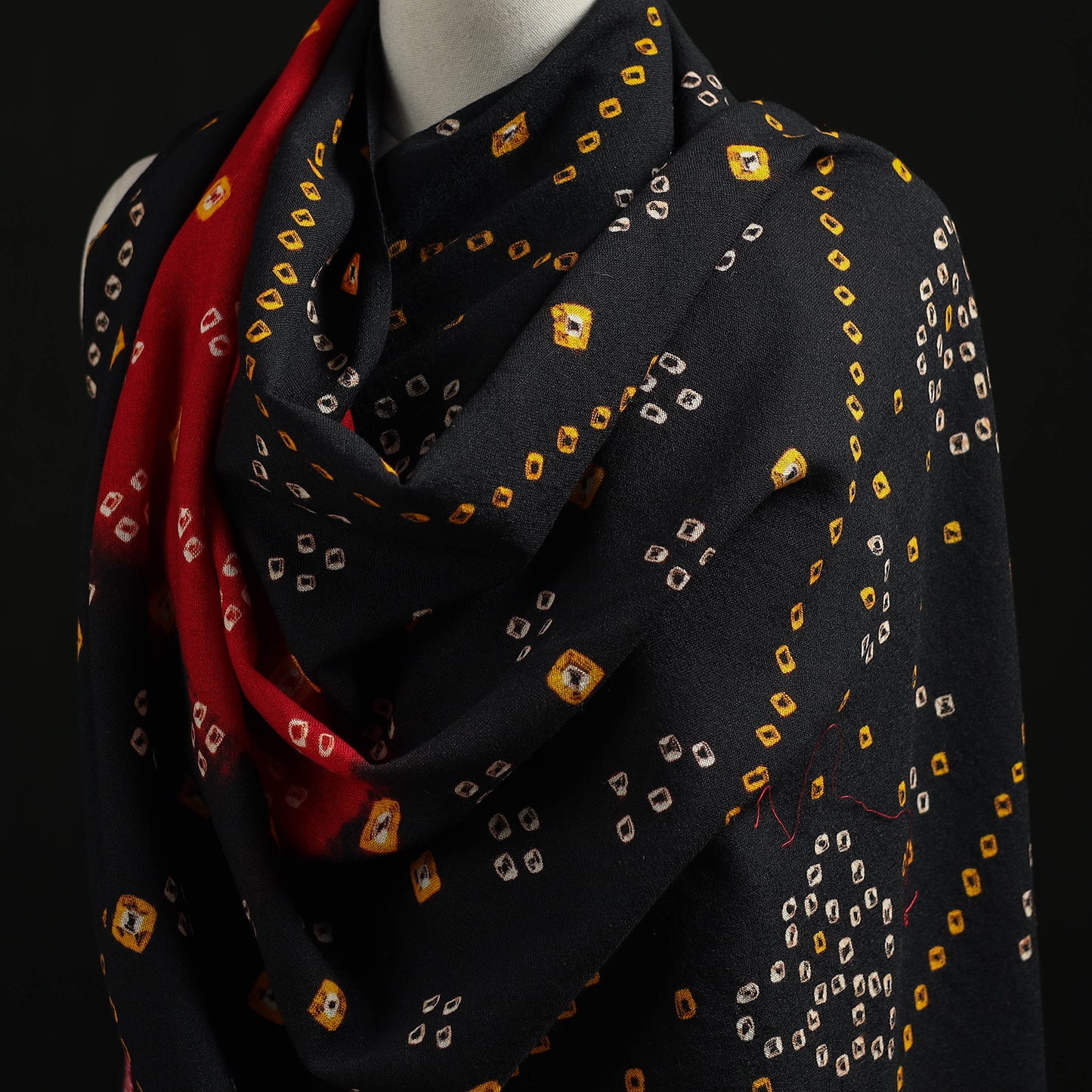 Kutch Handwoven Bandhani Tie-Dye Merino Wool Shawl 32