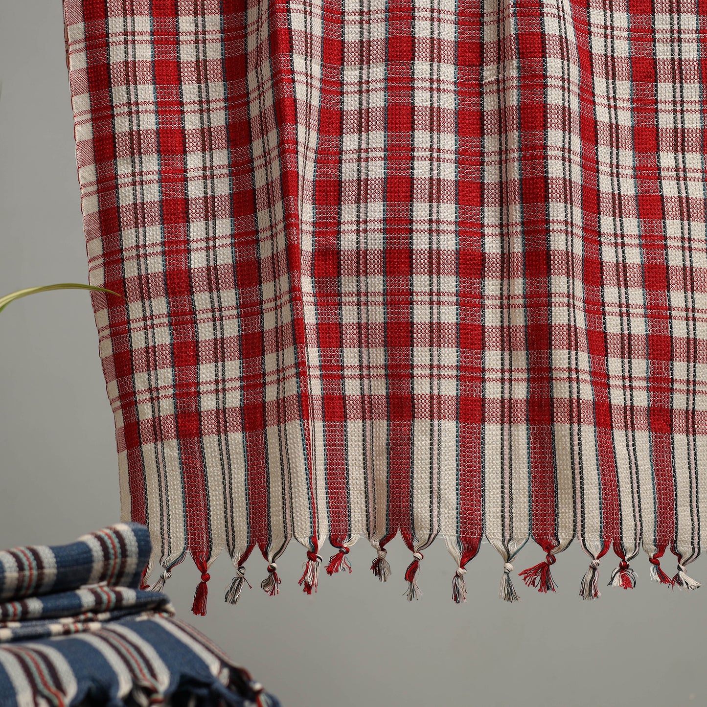 Handloom Fine Cotton Checks Bath Towel 98