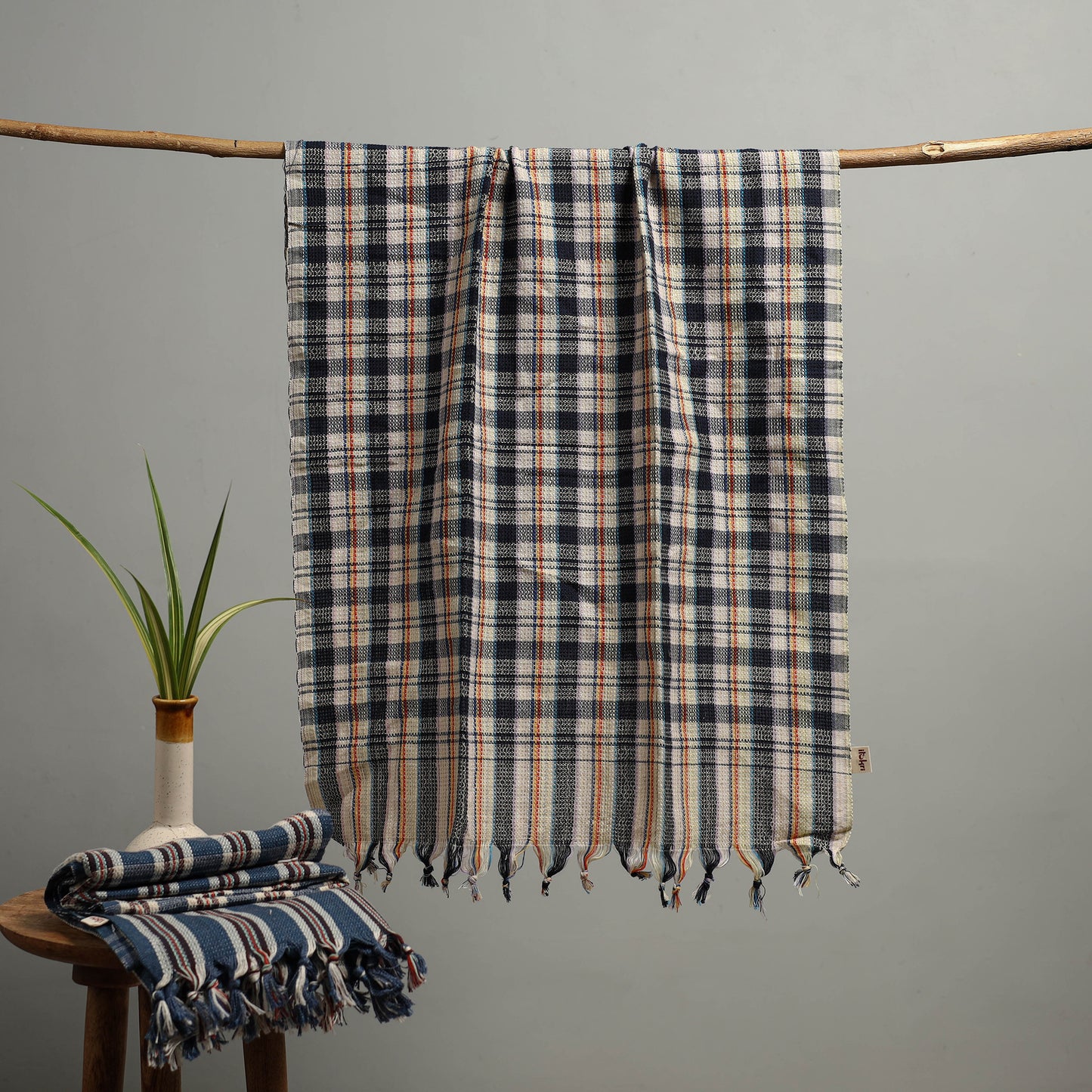 Handloom Fine Cotton Checks Bath Towel 102