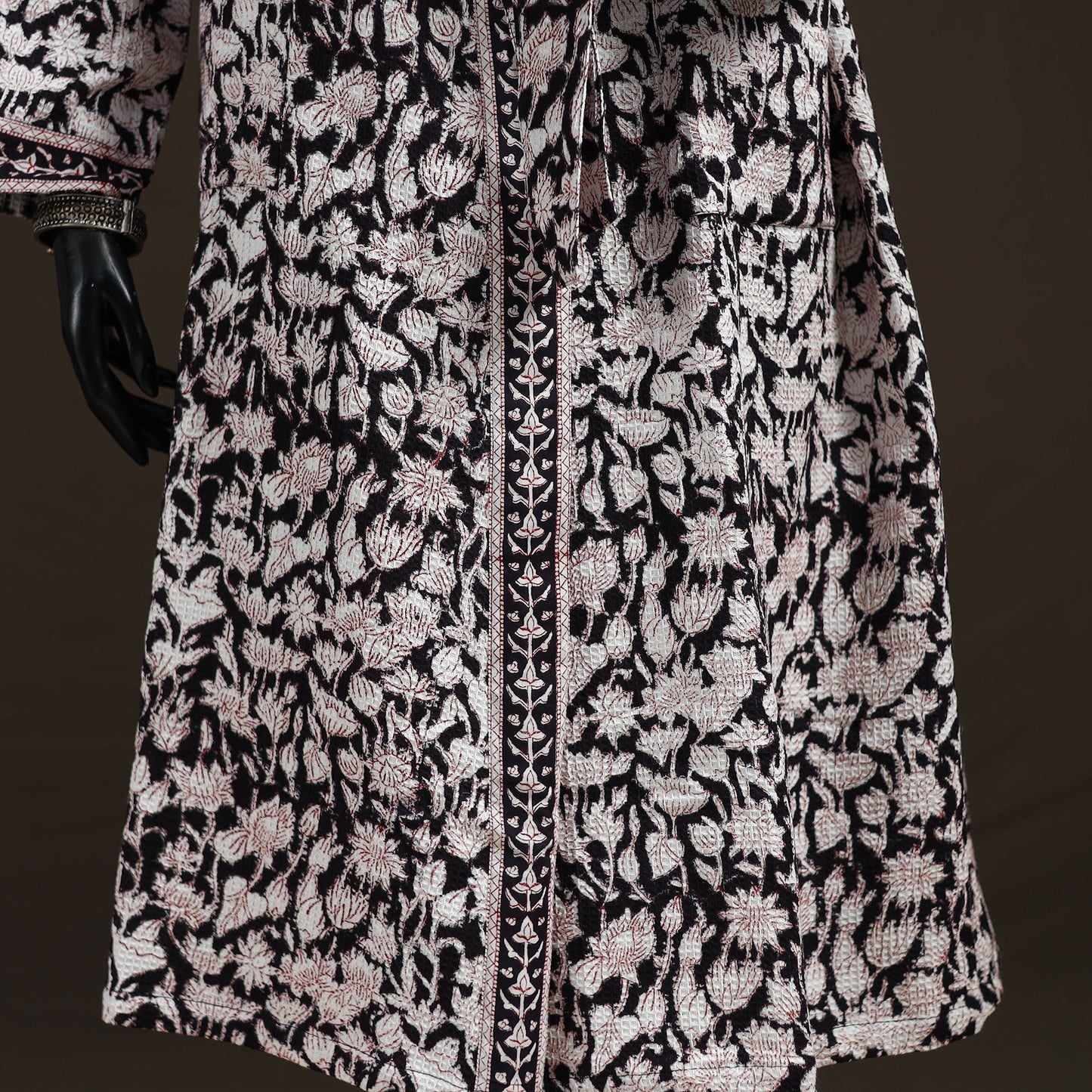 Sanganeri Hand Block Print Waffle Weave Cotton Bath Robe 05