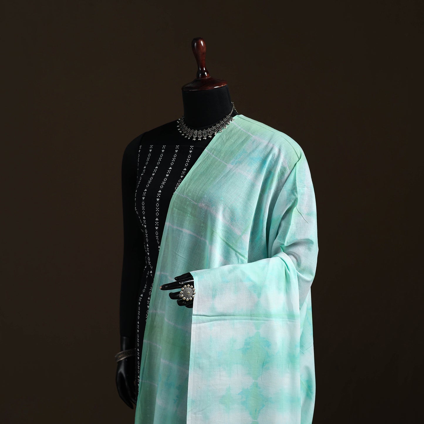 Shibori Tie-Dye Cotton Dupatta with Tassels 05