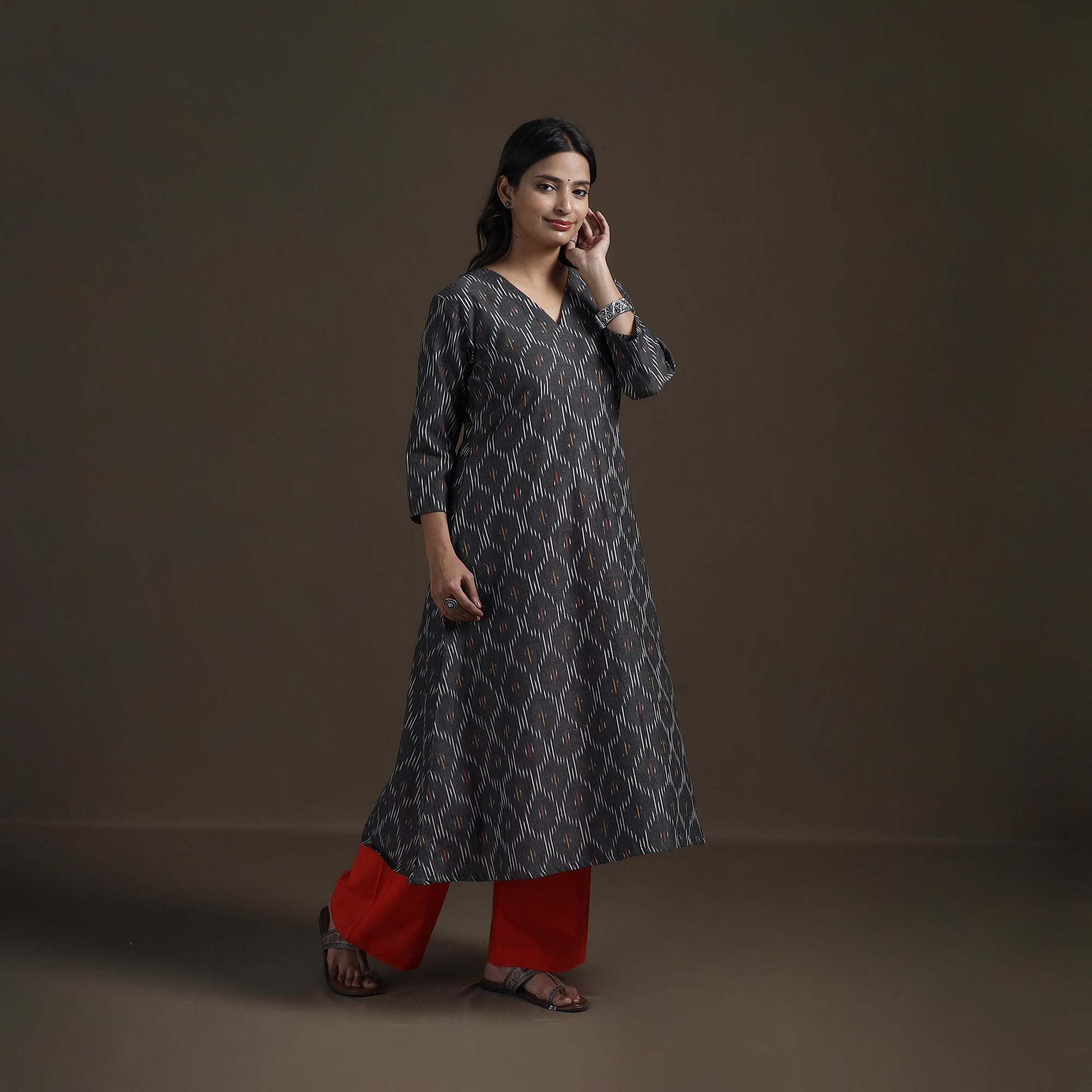 Grey - Cotton A-Line Pochampally Ikat Long Kurta for Women 03