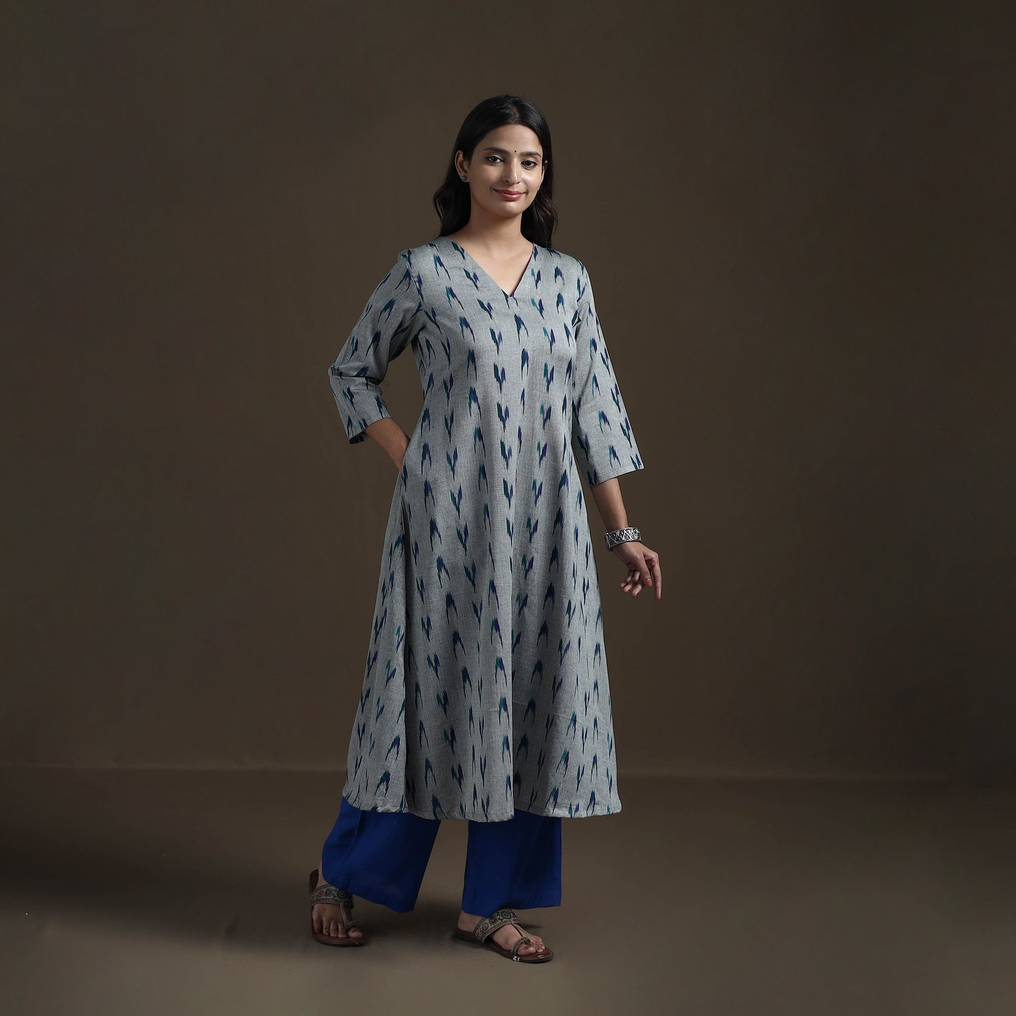 Grey - Cotton A-Line Pochampally Ikat Long Kurta for Women 04