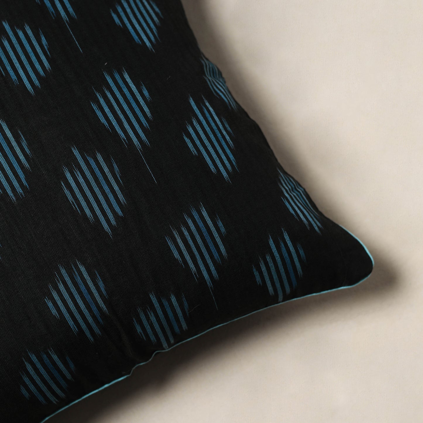 Pochampally Ikat Weave Cushion Cover (16 x 16 in) 07