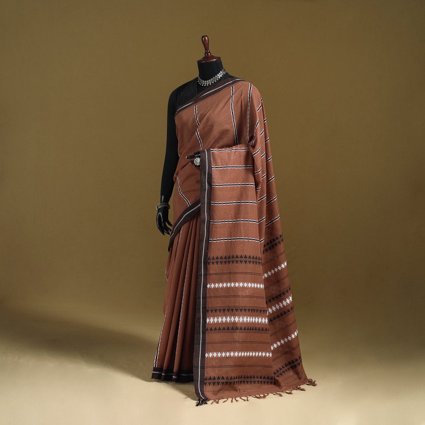 Bengal Handwoven Cotton Begumpuri Saree 16