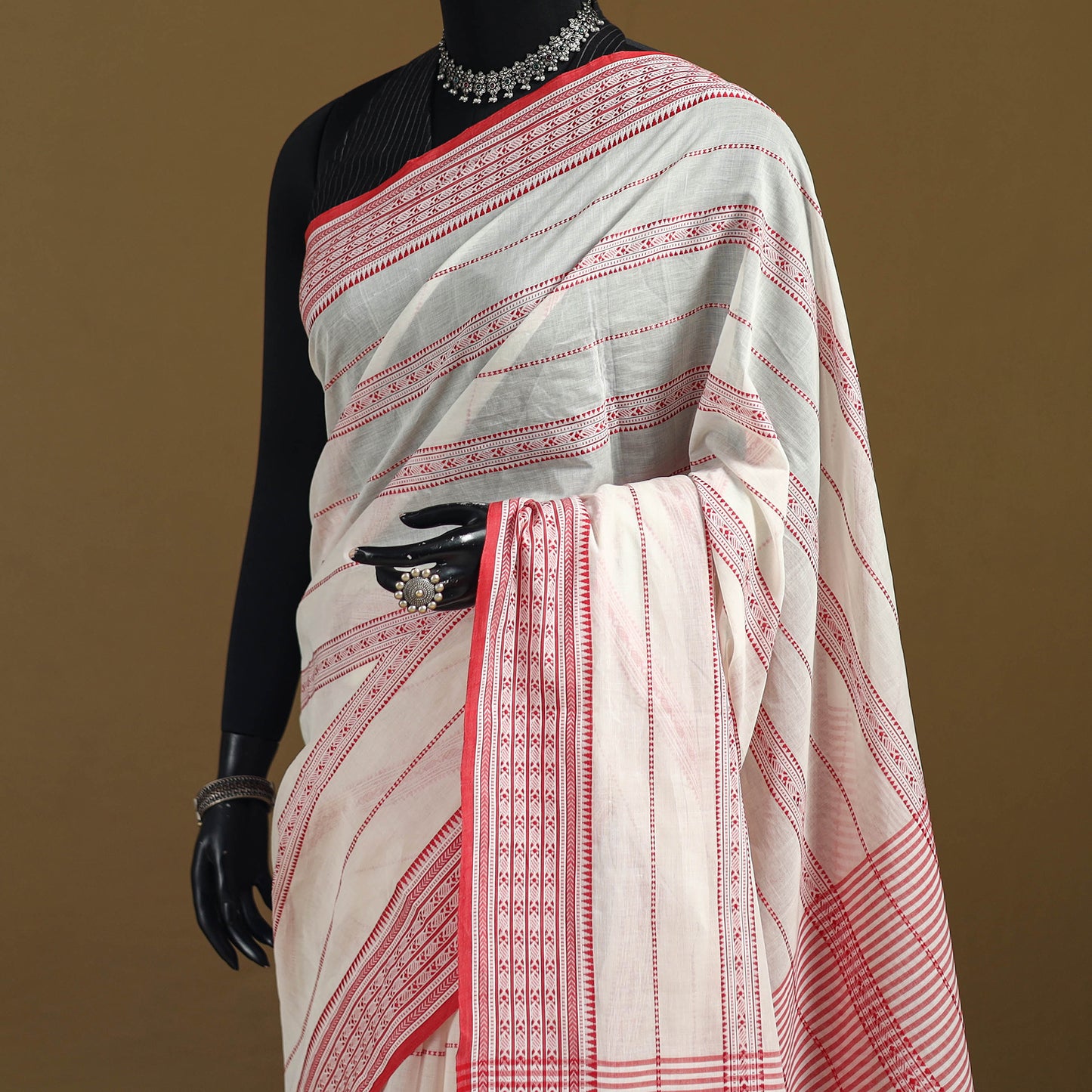 Bengal Handwoven Cotton Begumpuri Saree 17