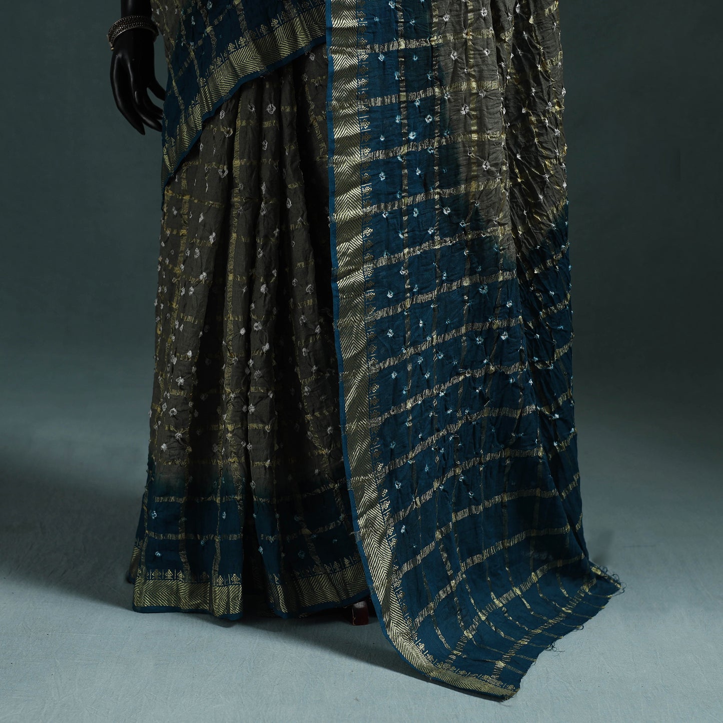 Kutch Tie-Dye Bandhani Cotton Saree with Blouse Piece 06