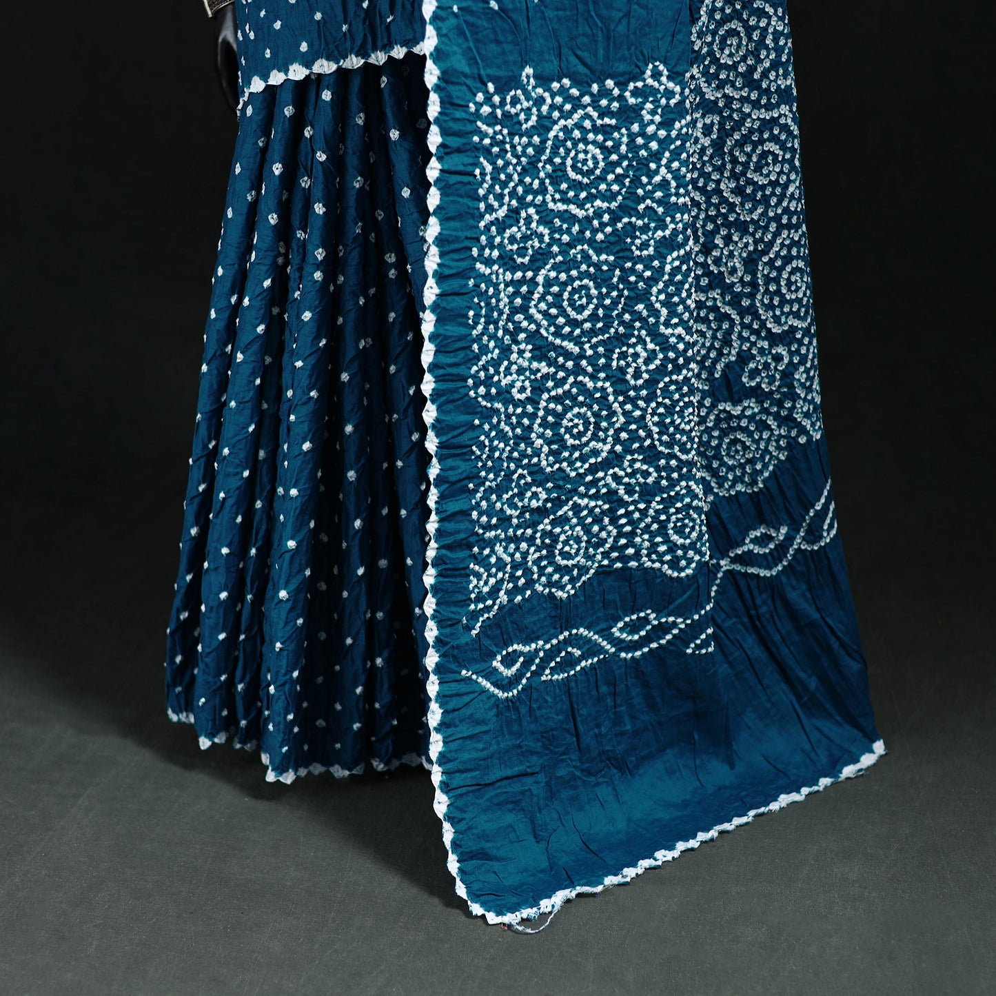 Kutch Bandhani Tie-Dye Cotton Saree 21
