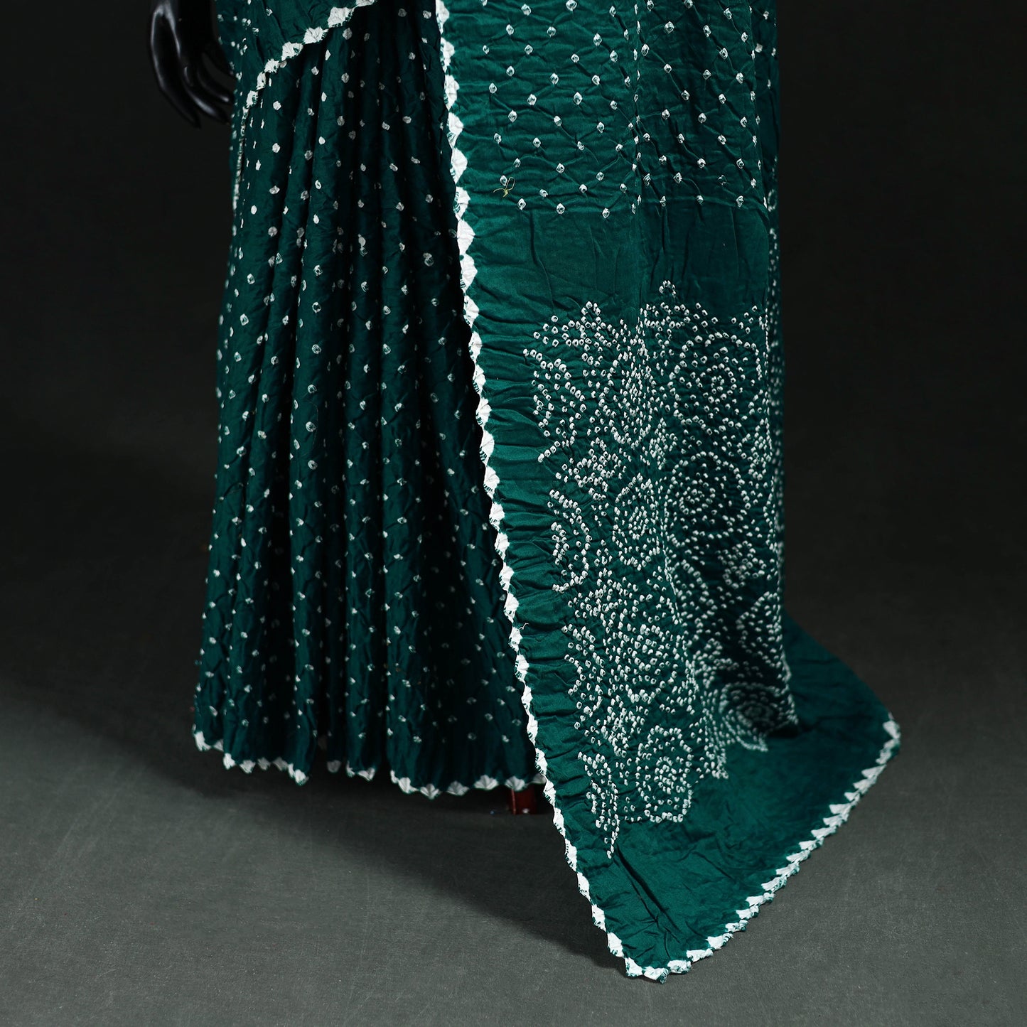 Kutch Bandhani Tie-Dye Cotton Saree 23