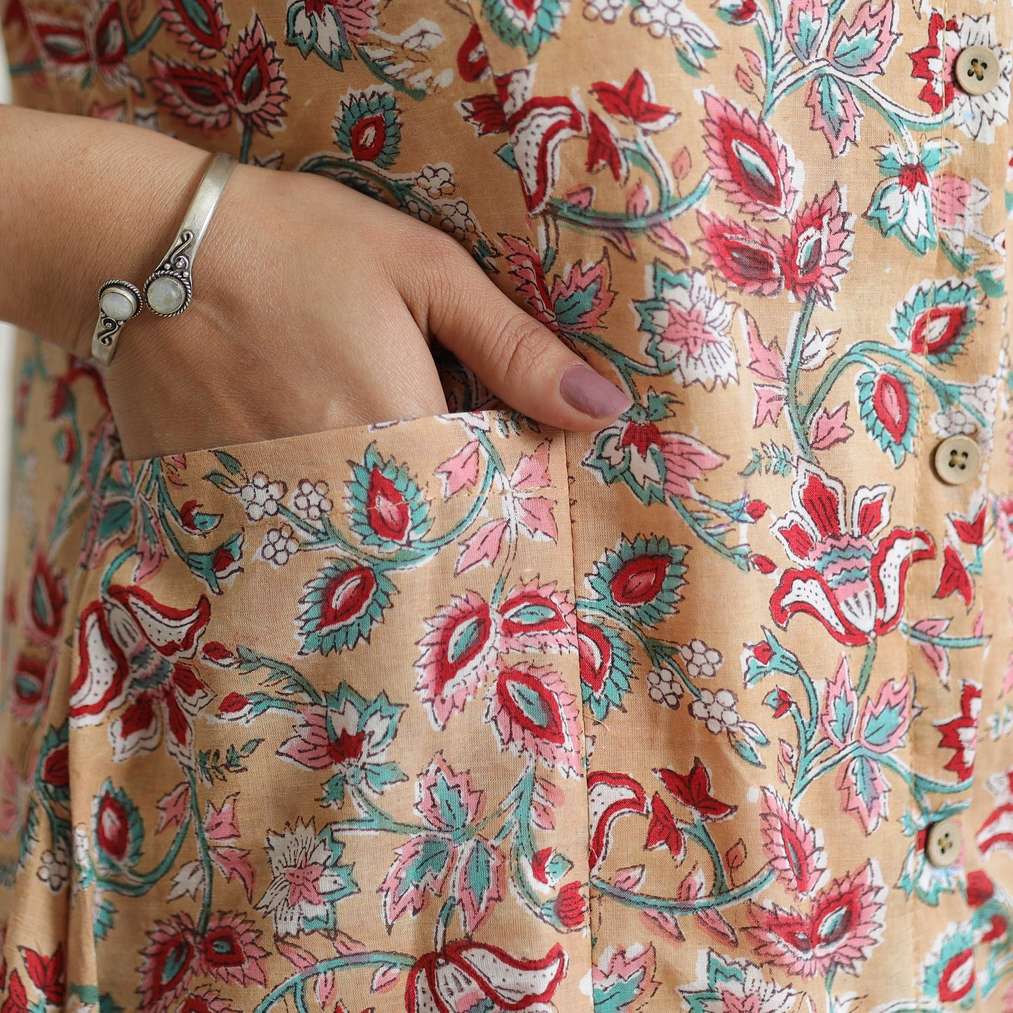 Buy Sanganeri Block Printed Cotton Collared Neck Buttoned Down Dress Online at iTokri.com