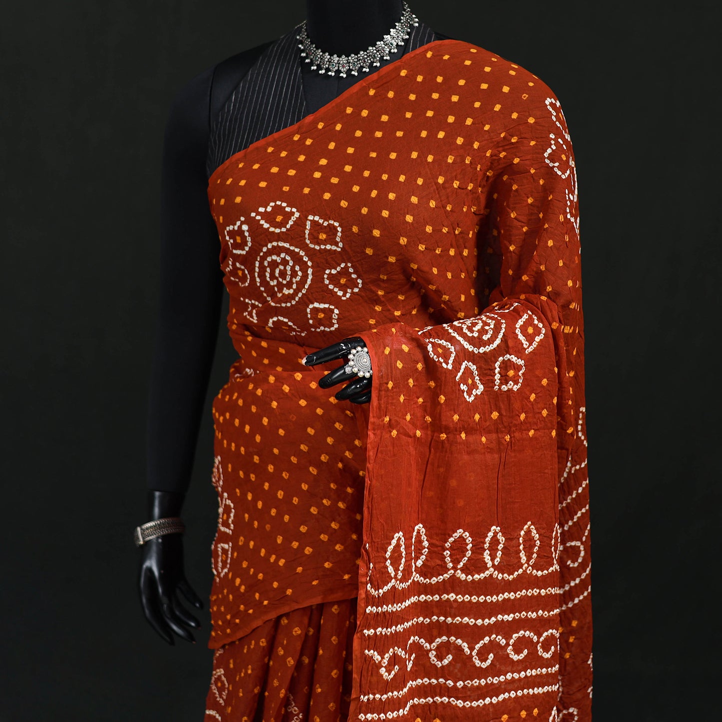 Kutch Bandhani Tie-Dye Cotton Saree 32