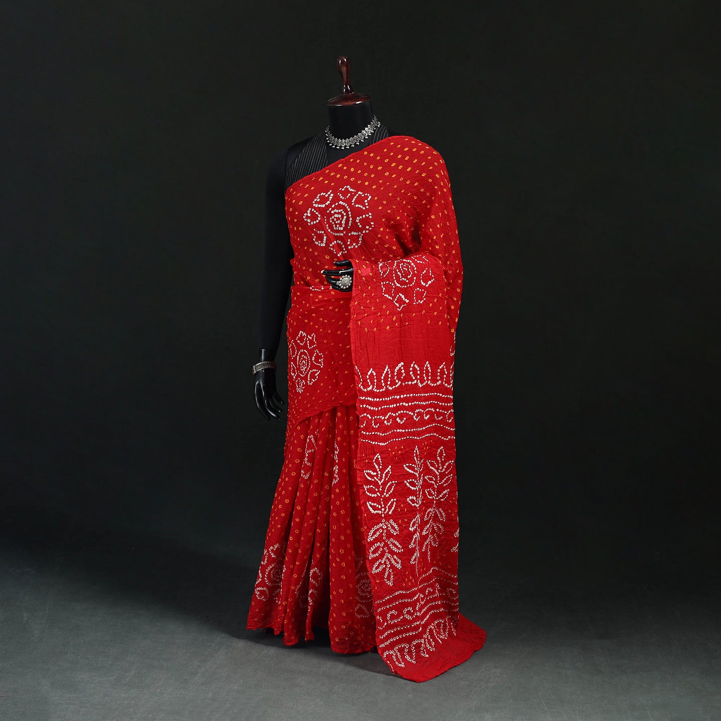 Kutch Bandhani Tie-Dye Cotton Saree 33