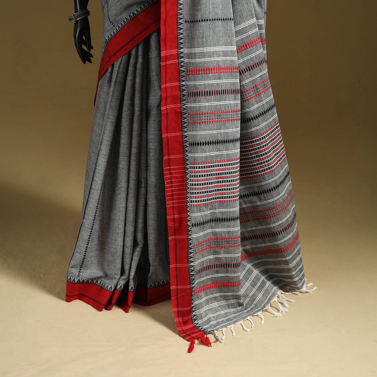 Bengal Handwoven Cotton Begumpuri Saree 32