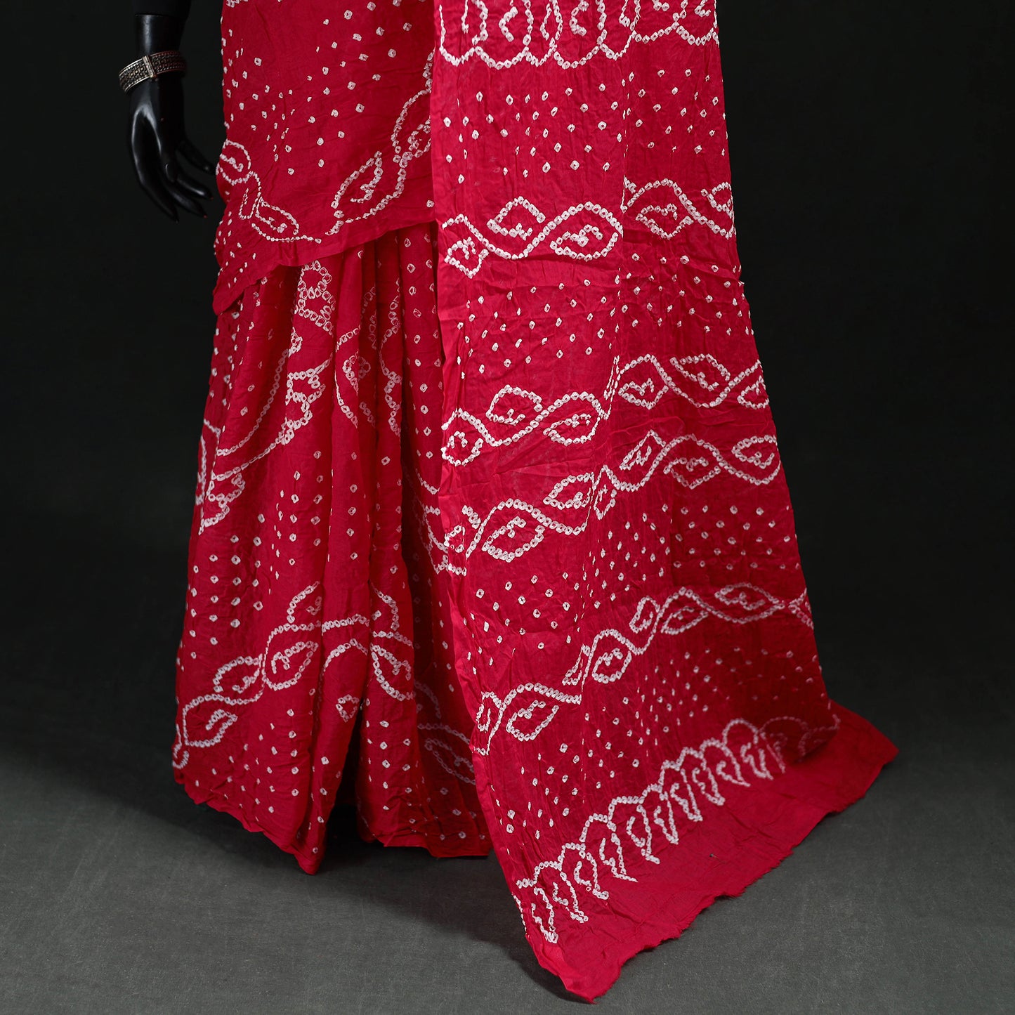 Kutch Bandhani Tie-Dye Cotton Saree 37