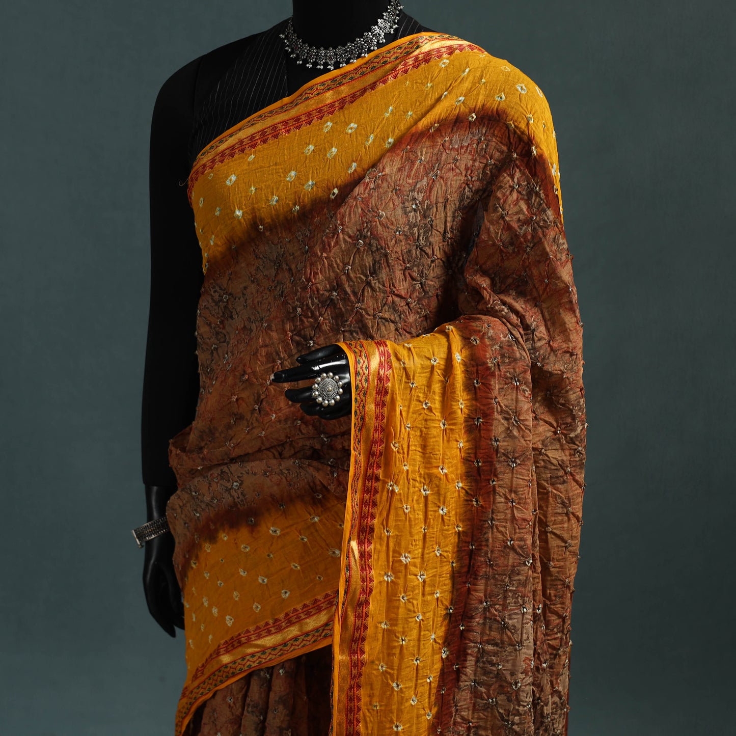 Kutch Tie-Dye Shibori Bandhani Cotton Saree with Blouse Piece 24