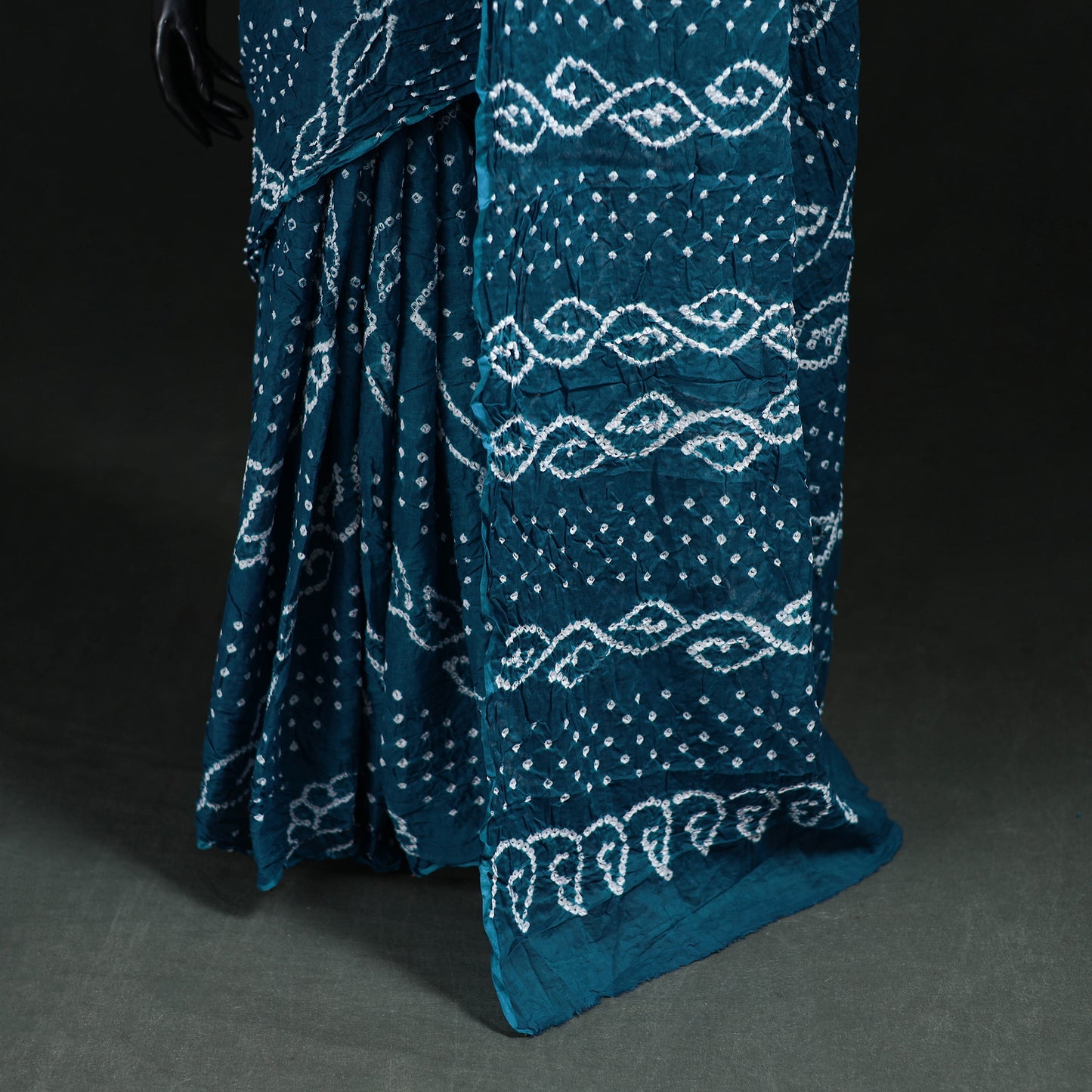 Kutch Bandhani Tie-Dye Cotton Saree 38