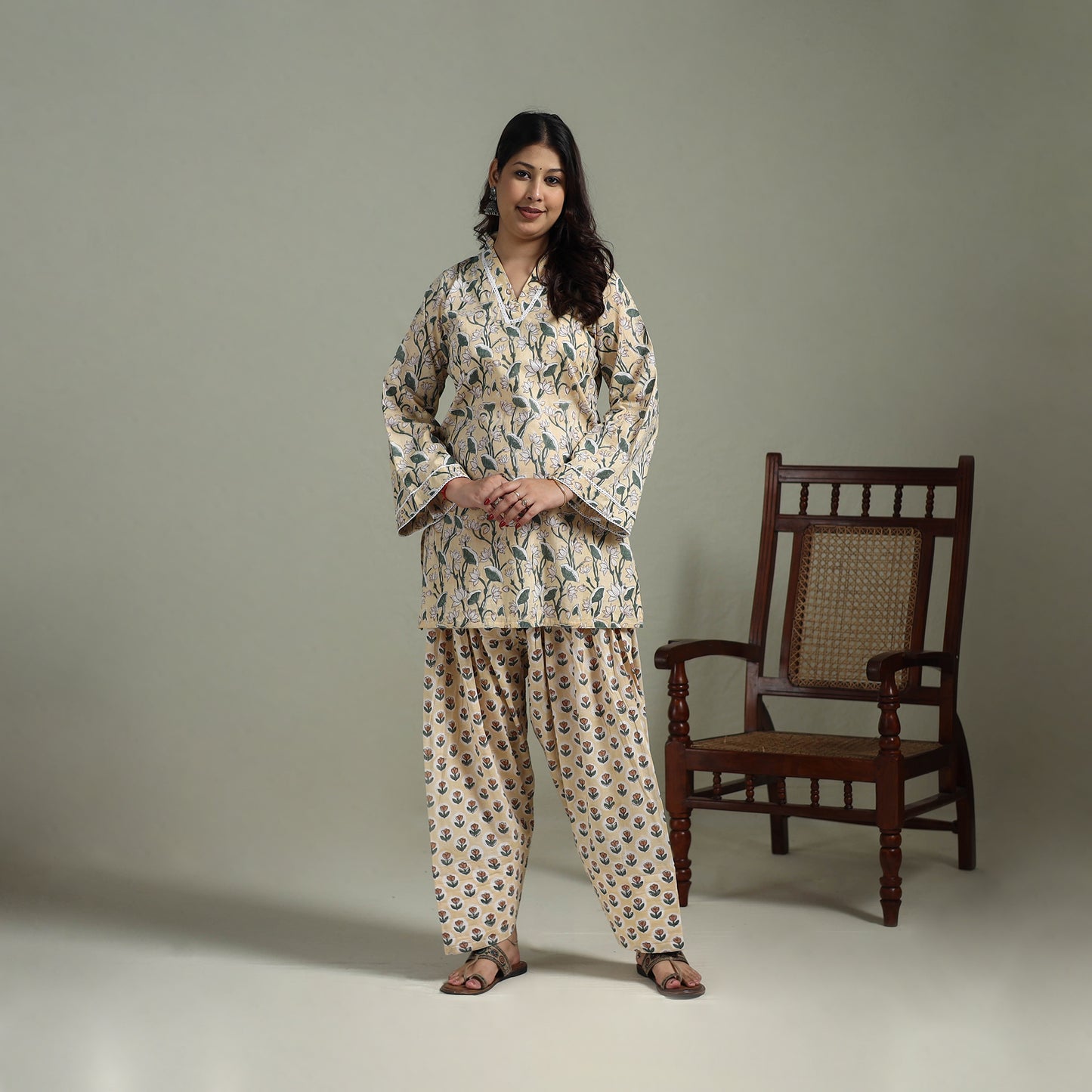 Sanganeri Hand Block Print Cotton Lace Work Short Kurta with Farshi Salwar Set for women 04