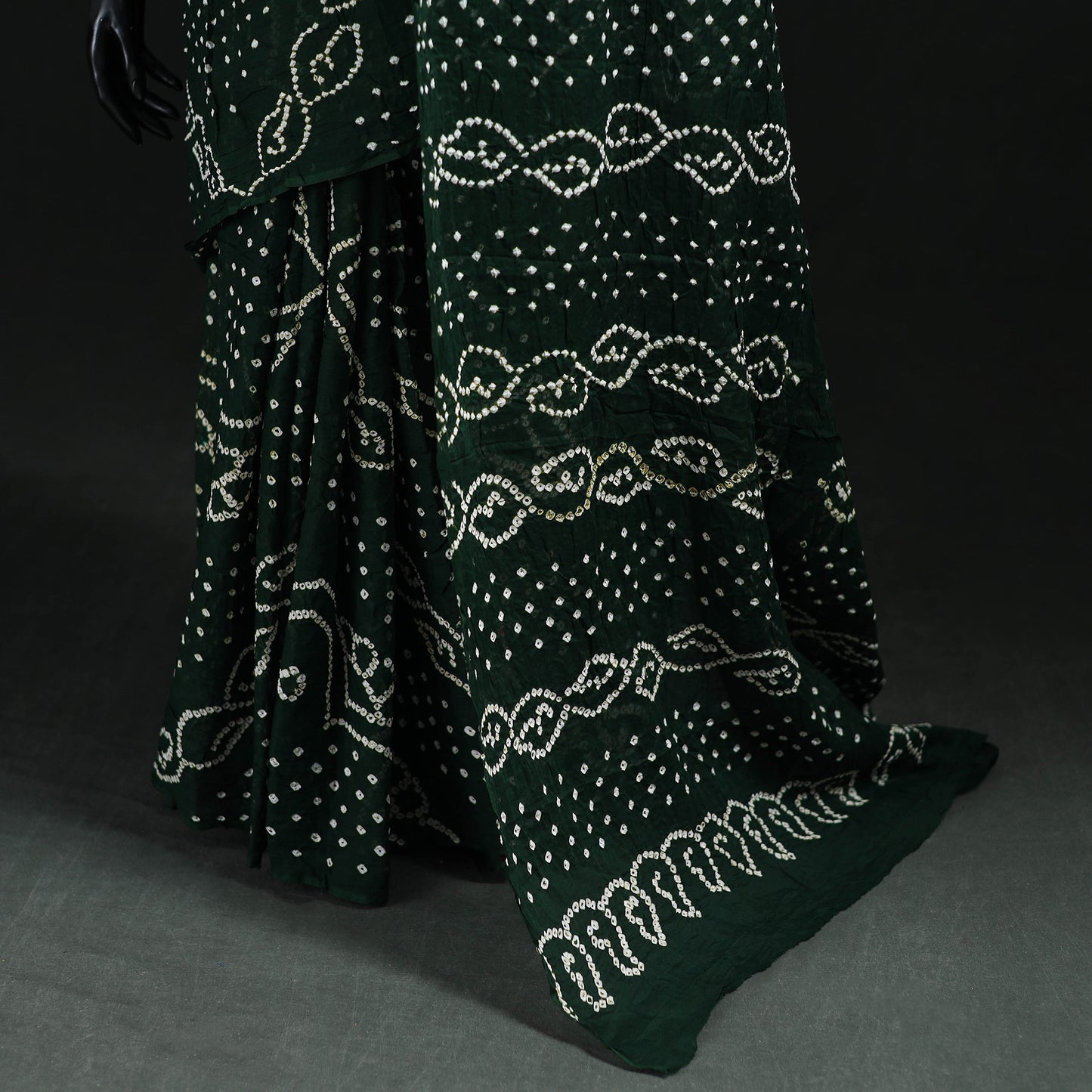 Kutch Bandhani Tie-Dye Cotton Saree 43