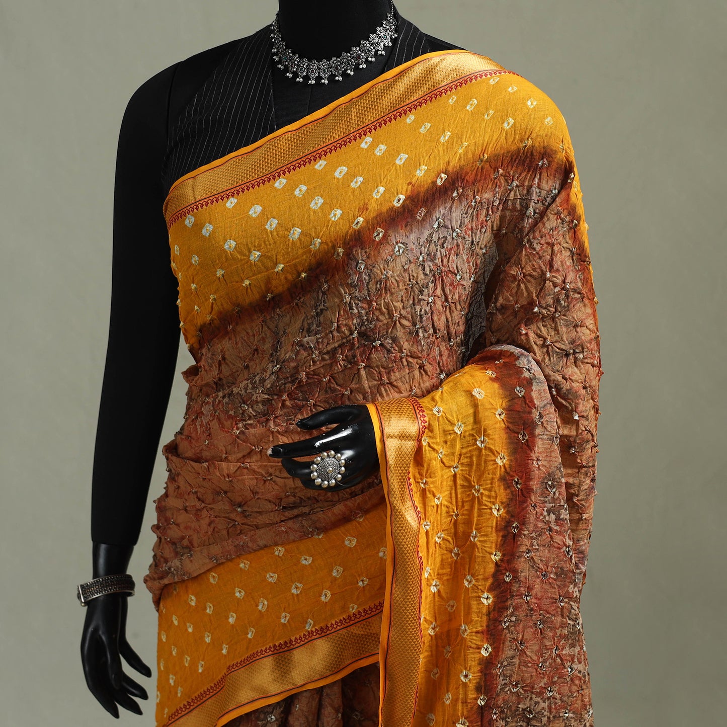 Kutch Tie-Dye Shibori Bandhani Cotton Saree with Blouse Piece 31