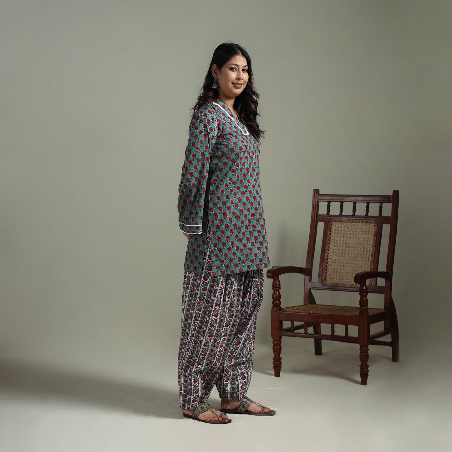 Sanganeri Hand Block Print Cotton Lace Work Short Kurta with Farshi Salwar Set for women 02