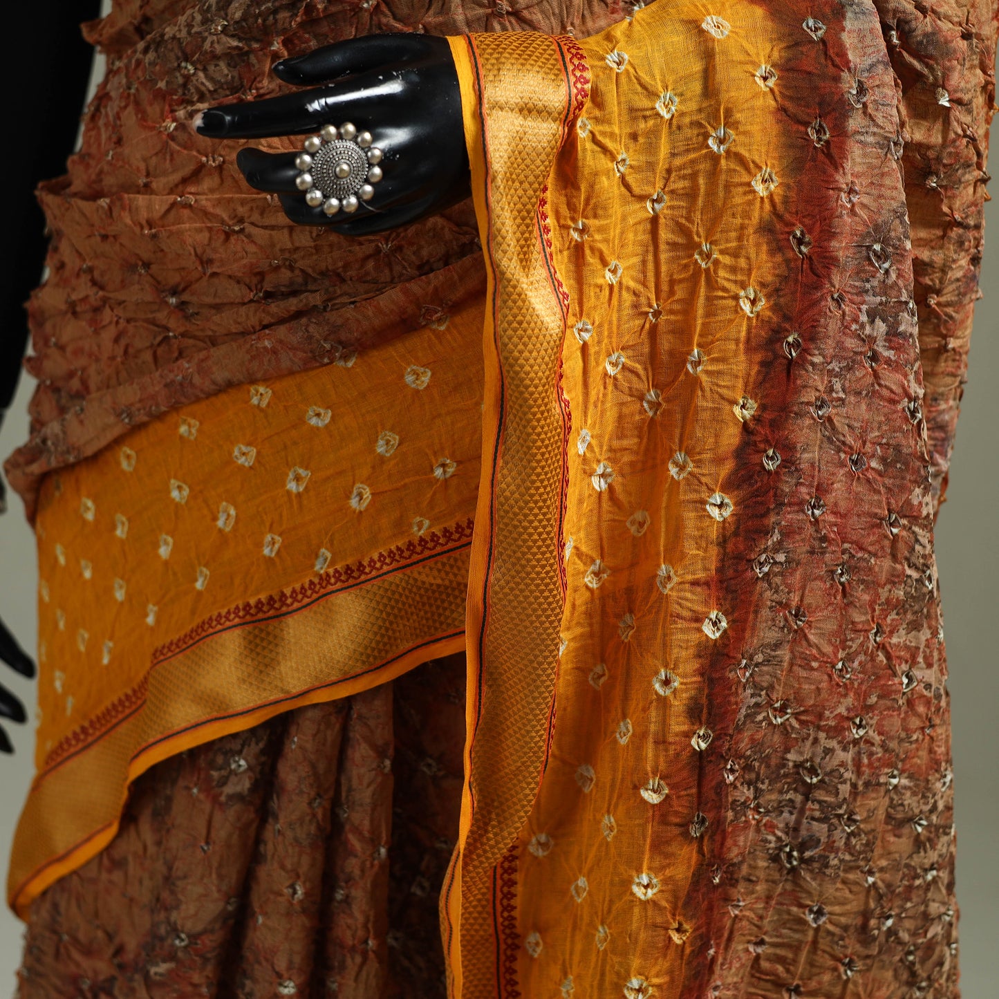 Kutch Tie-Dye Shibori Bandhani Cotton Saree with Blouse Piece 31