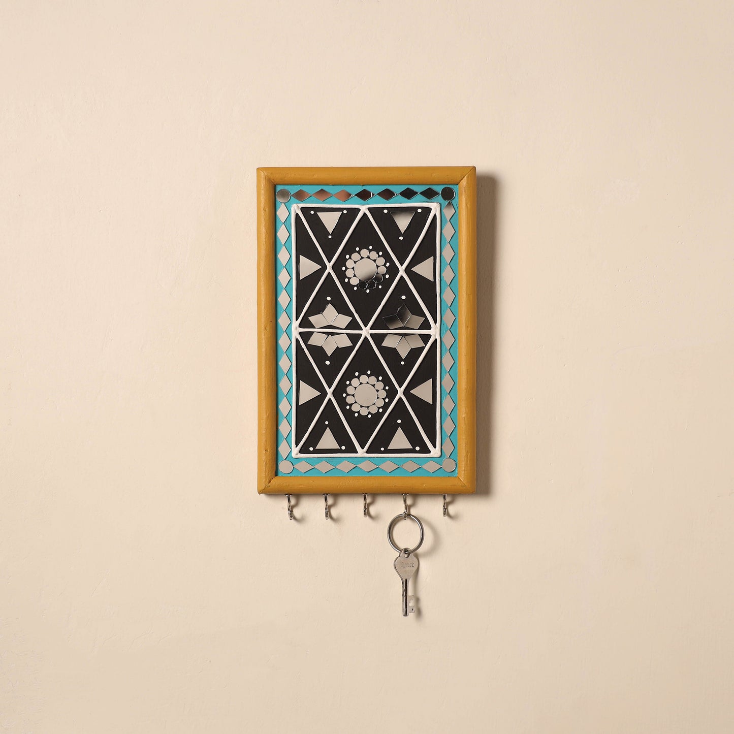 Kutch Mud Mirror Work Lippan Art Key Holder (9 x 6 in) 43