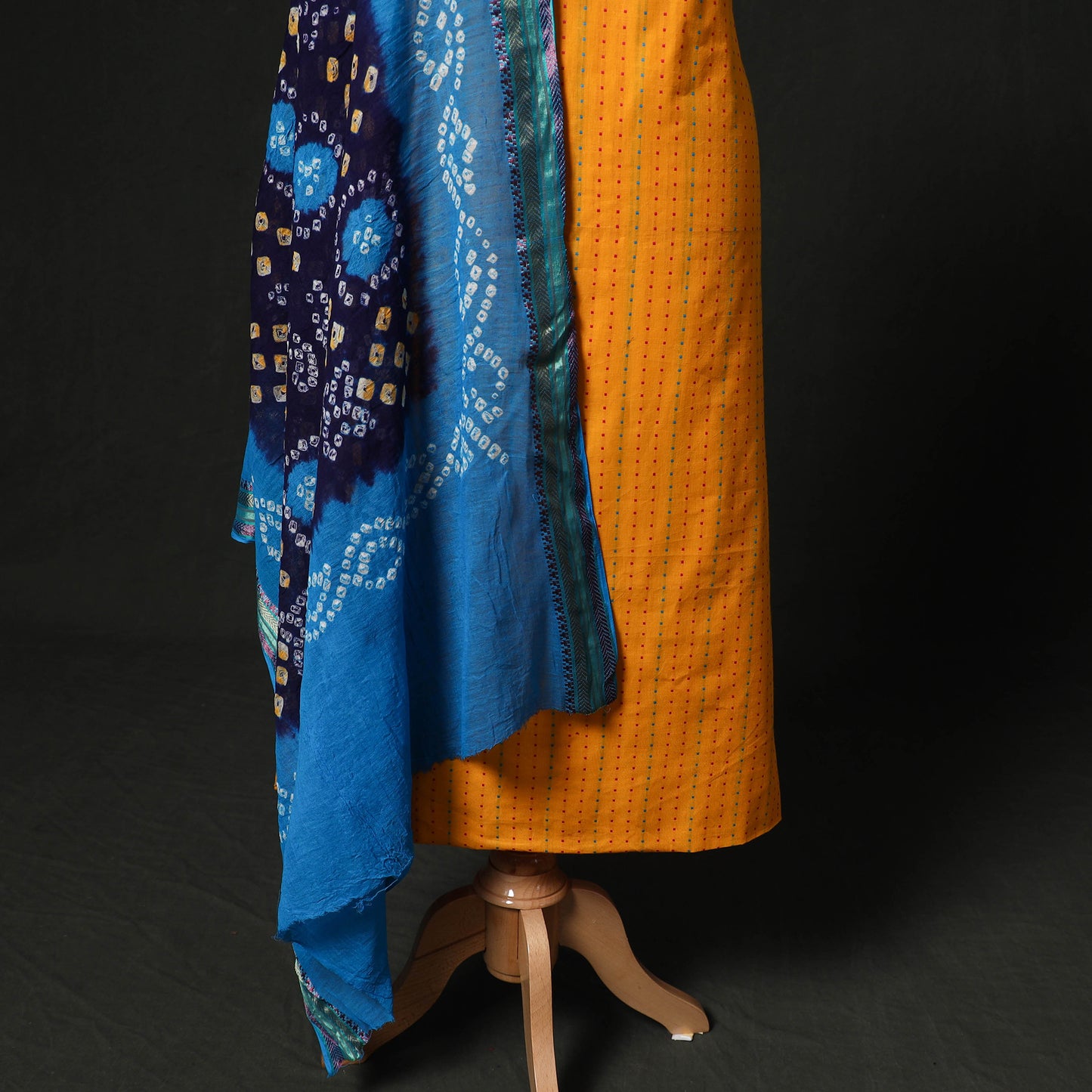 Jacquard Woven 2pc Cotton Unstitched Dress Material Kurta Set with Jewellery 20
